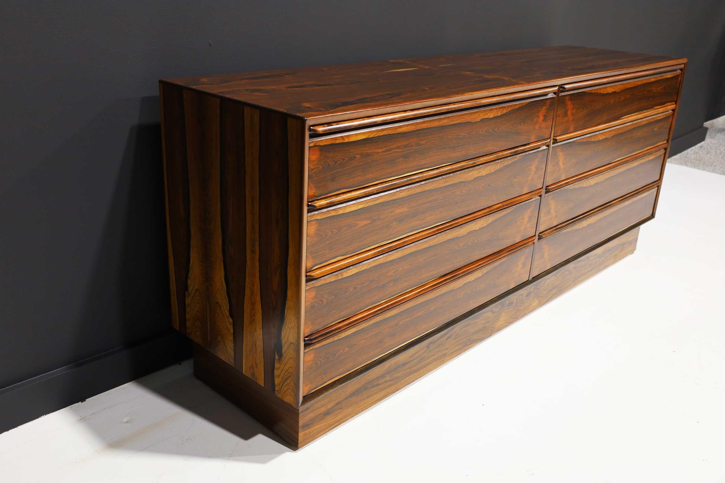 Norwegian 1960s Rosewood Eight-Drawer Chest by Westnofa of Norway In Good Condition In Dallas, TX
