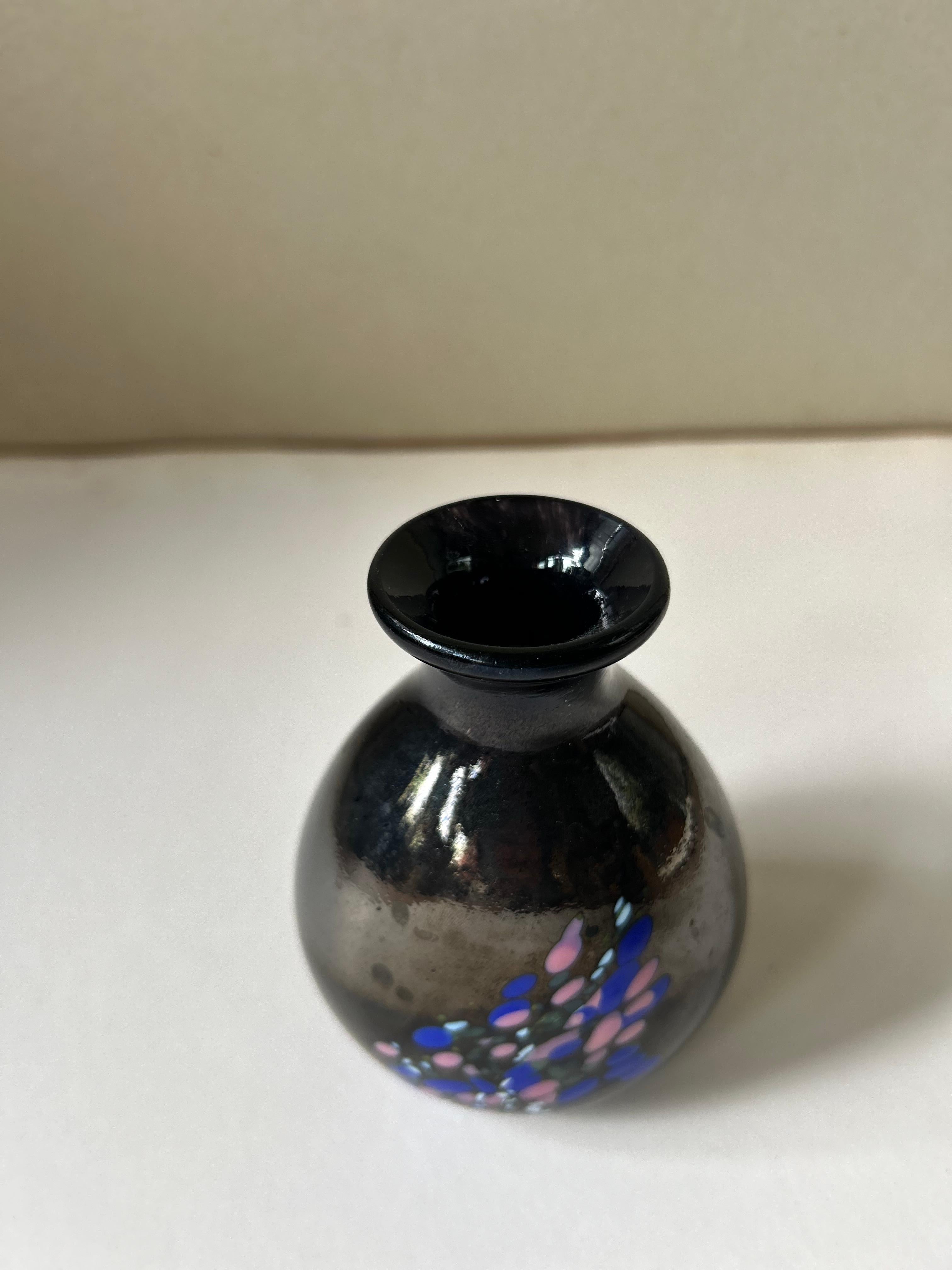 Norwegische postmoderne Glasvase aus den 1980er Jahren von Odd Ingar Karlengen für Hallingglass (Postmoderne) im Angebot
