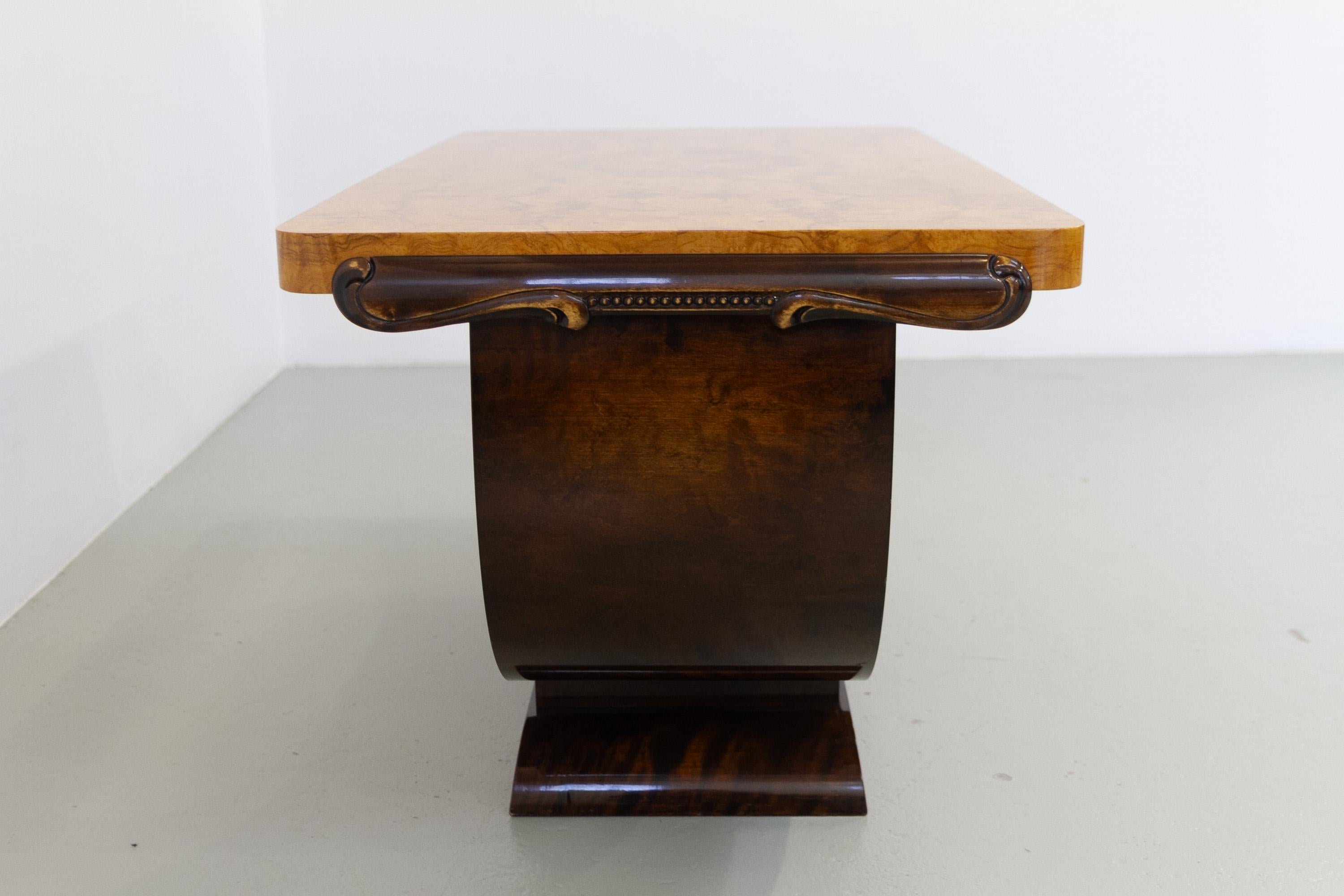Norwegian Art Deco Burl Console or Coffee Table by Aase Dreieri, 1930s. For Sale 1