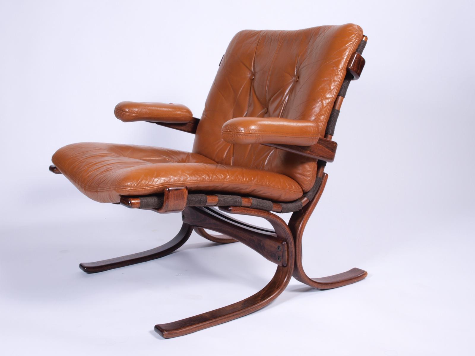 Mid-Century Modern Norwegian Cantilever Easy Chair in Leather by Jon Hjortdal for Velledalen, 1970s