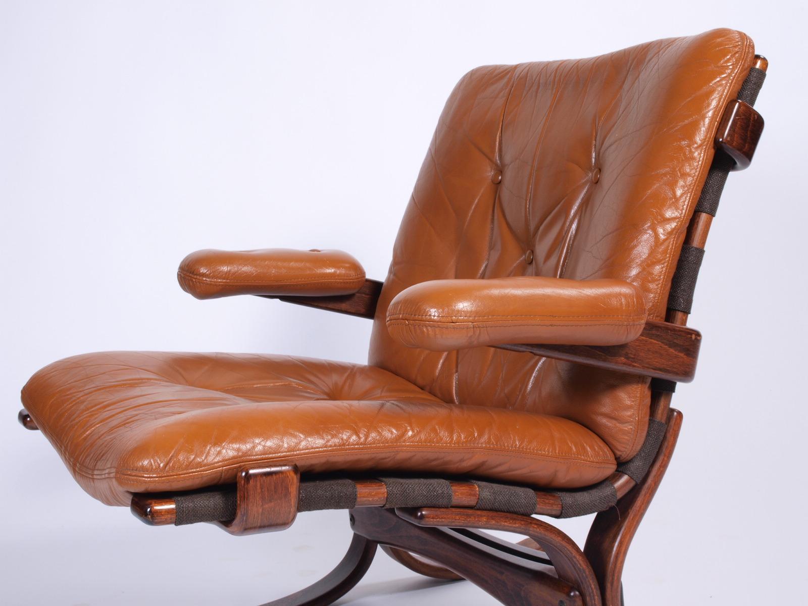 Norwegian Cantilever Easy Chair in Leather by Jon Hjortdal for Velledalen, 1970s In Good Condition In Store Heddinge, DK