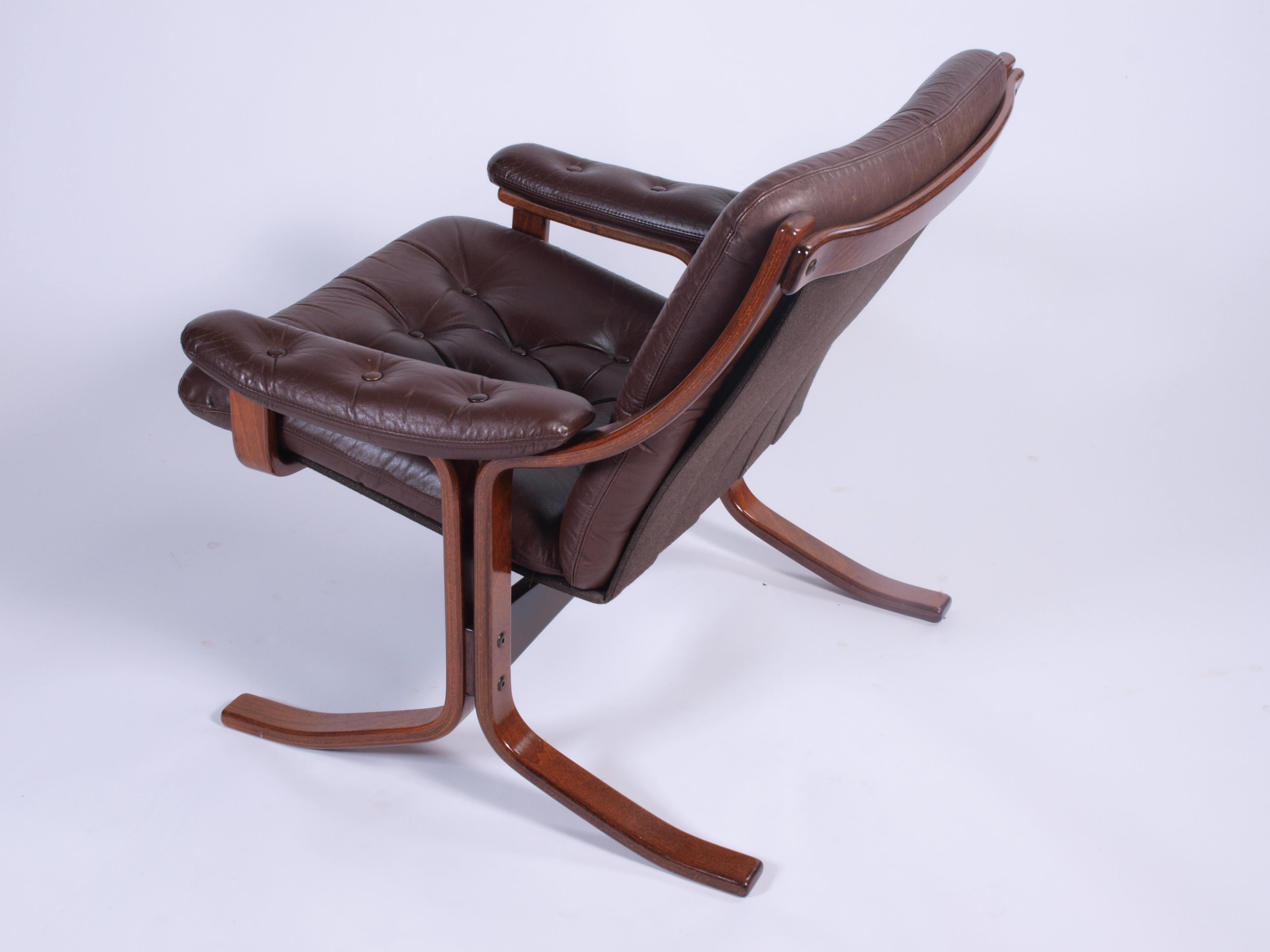Norwegian Cantilever Easy Chair Leather, Jon Hjortdal, Velledalen, 1970s For Sale 4