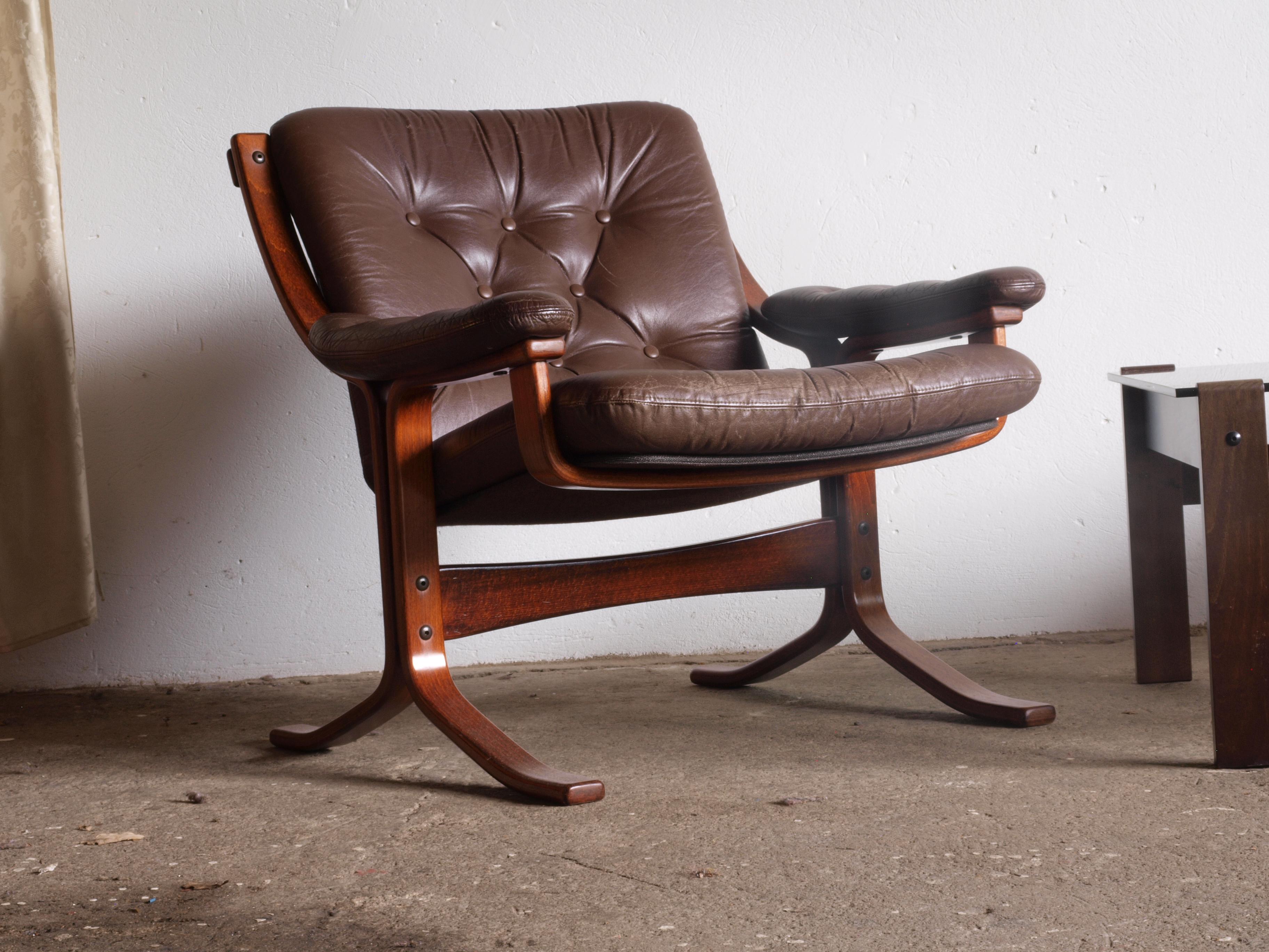 Norwegian Cantilever Easy Chair Leather, Jon Hjortdal, Velledalen, 1970s For Sale 9