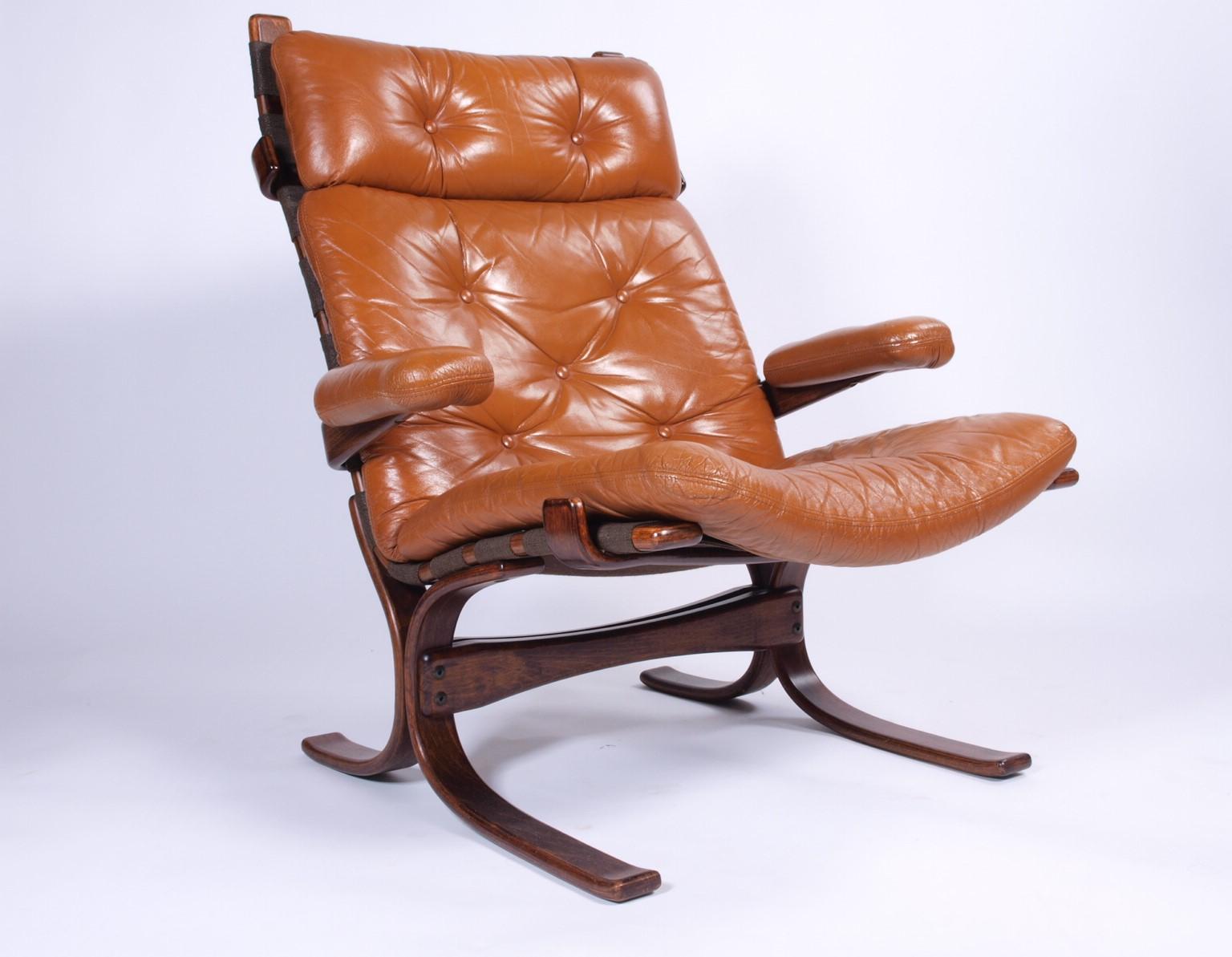 Norwegian Cantilever Easy Chair Leather, Jon Hjortdal, Velledalen, 1970s In Good Condition In Store Heddinge, DK