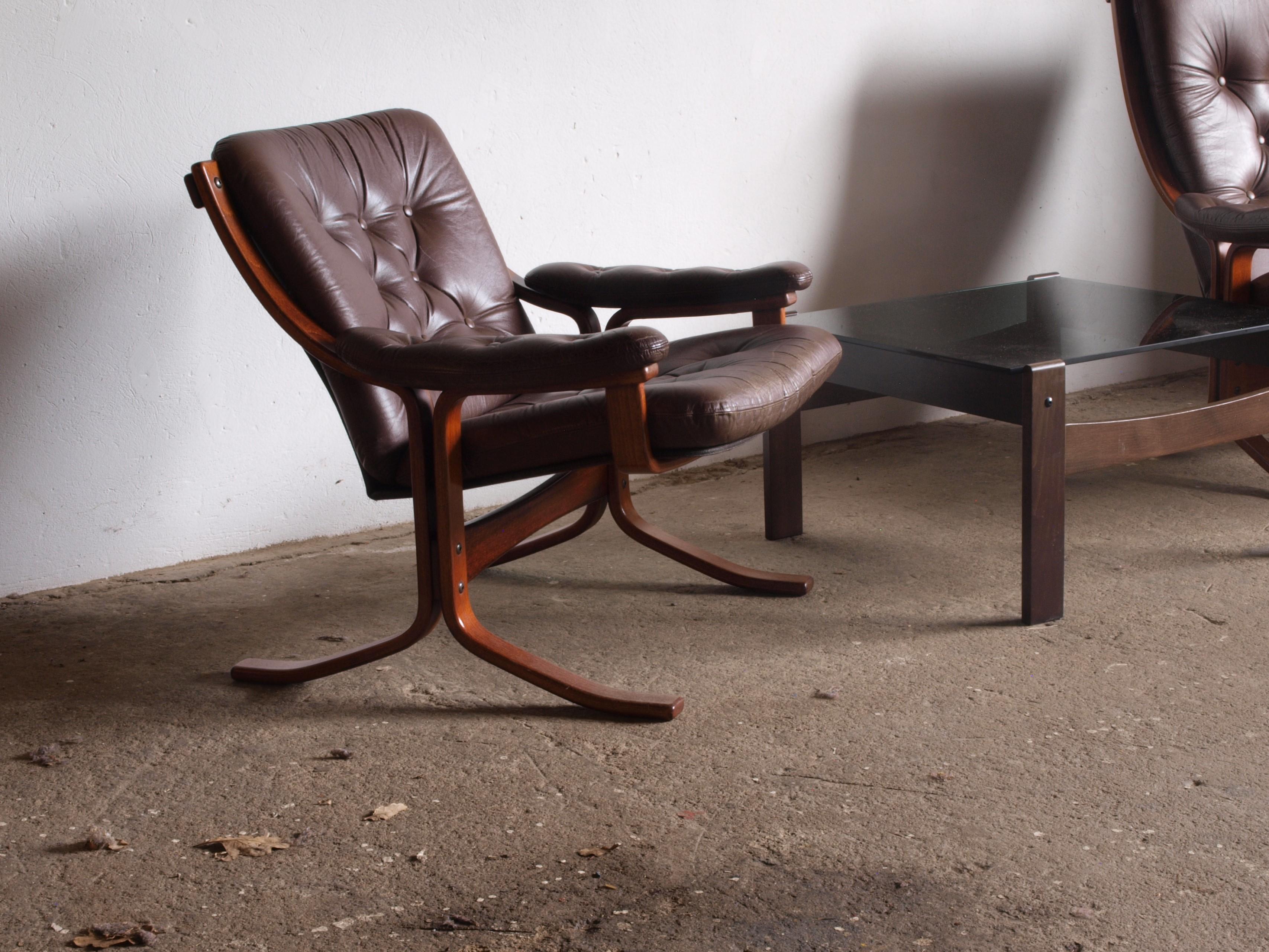 Norwegian Cantilever Easy Chairs in Leather by Jon Hjortdal, Velledalen For Sale 9