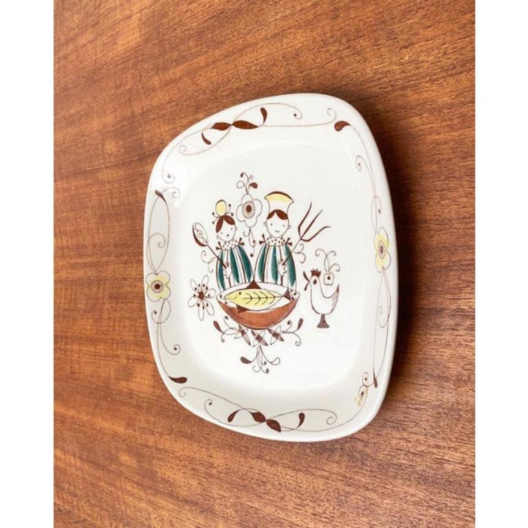 Piatto norvegese in ceramica Flamingo Master Chef dipinto a mano di Inger Waage in vendita 2