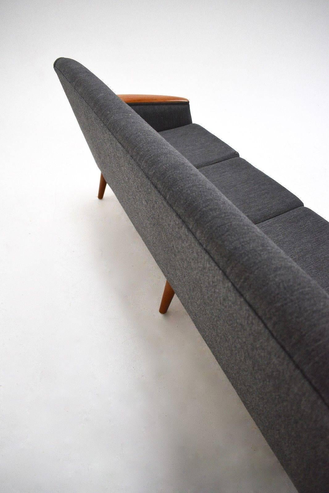 Norwegian Charcoal Grey Wool and Teak Four-Seat Sofa Midcentury, 1960s For Sale 4