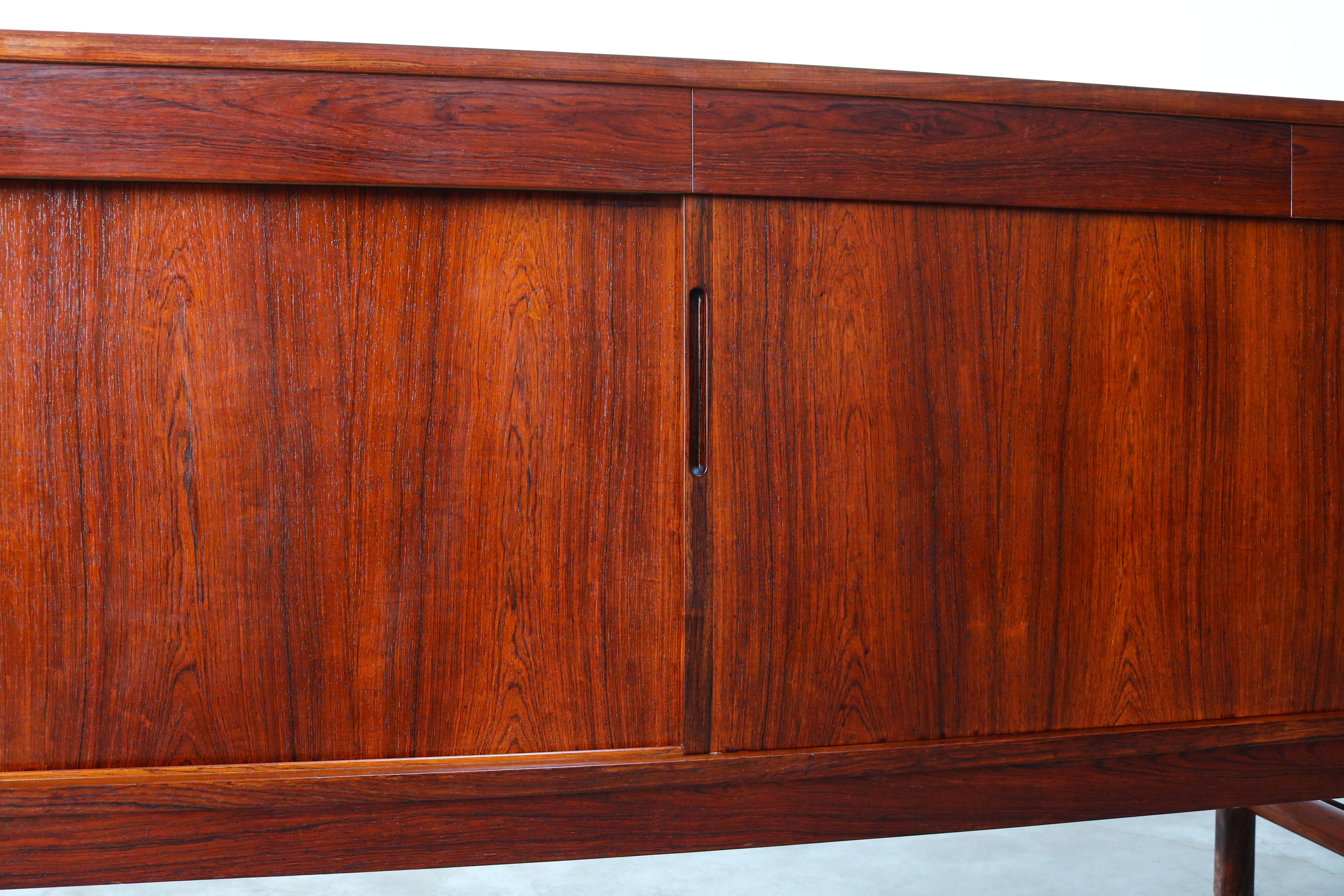 Norwegian Design Sideboard / Credenza in Rosewood by Westnofa Minimalist 1950s For Sale 8