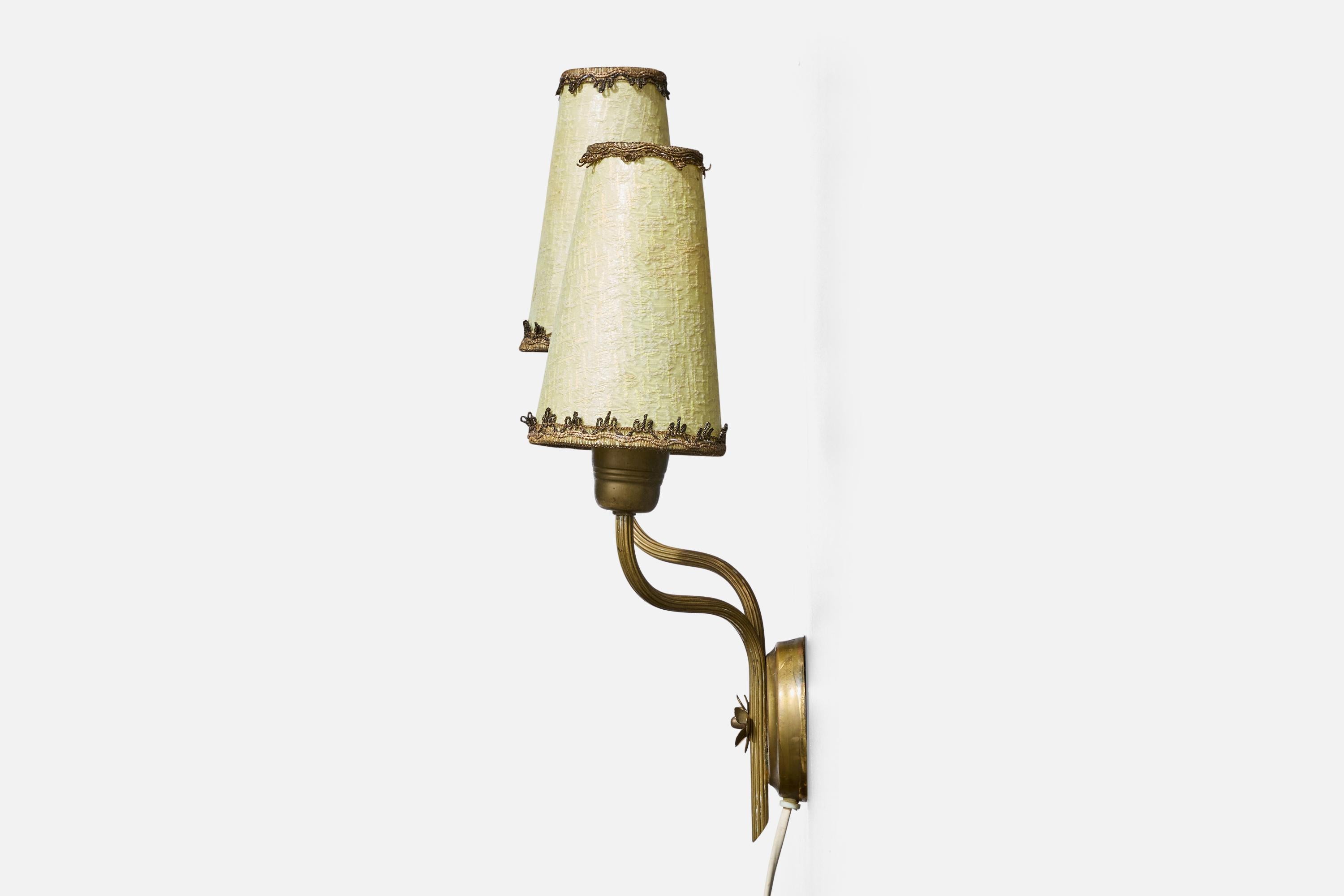 Diseñador noruego, aplique, latón, tela, Noruega, años 1940 Noruego en venta