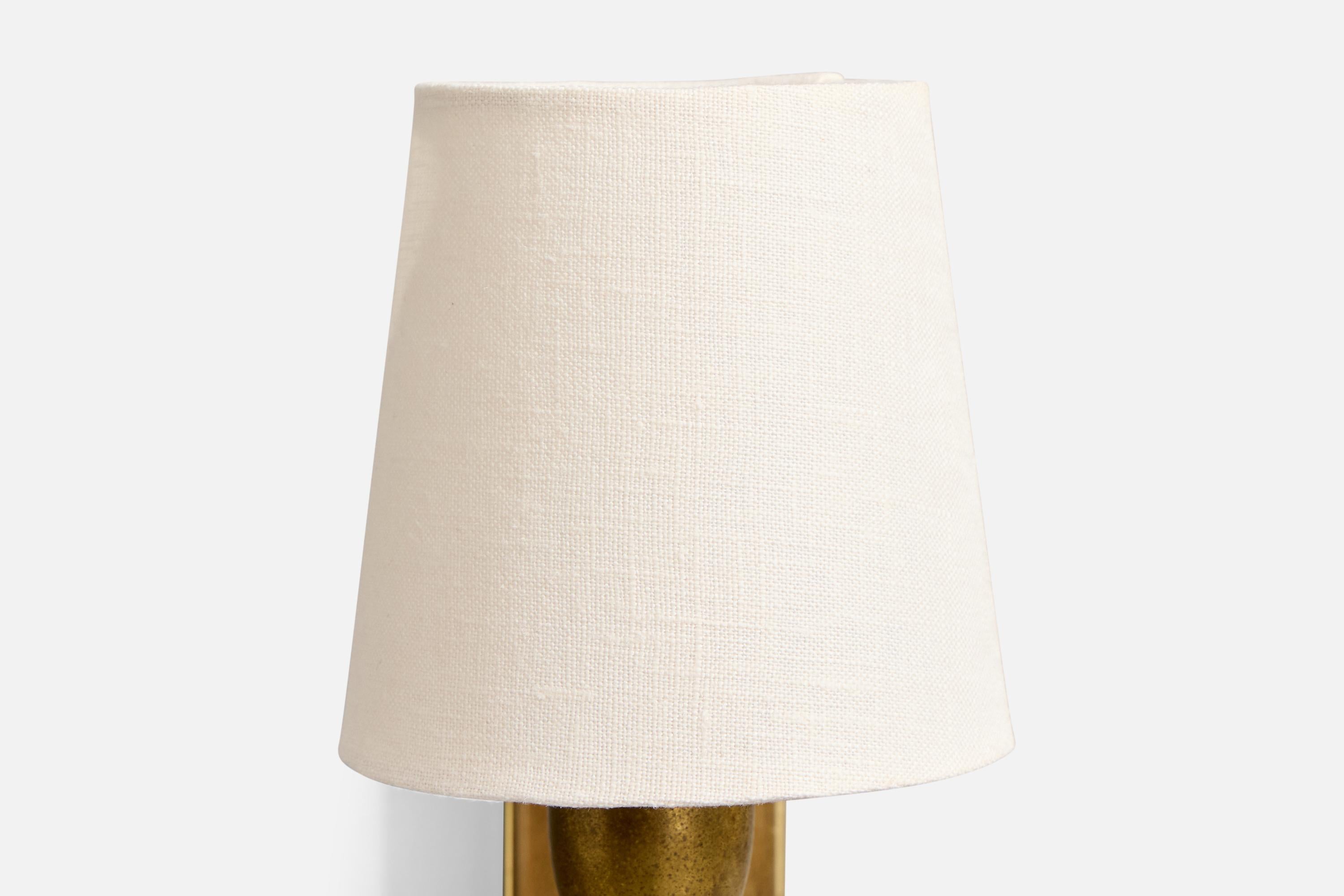 Ottone Designer norvegese, lampada da parete, ottone, tessuto, Norvegia, anni '50 in vendita