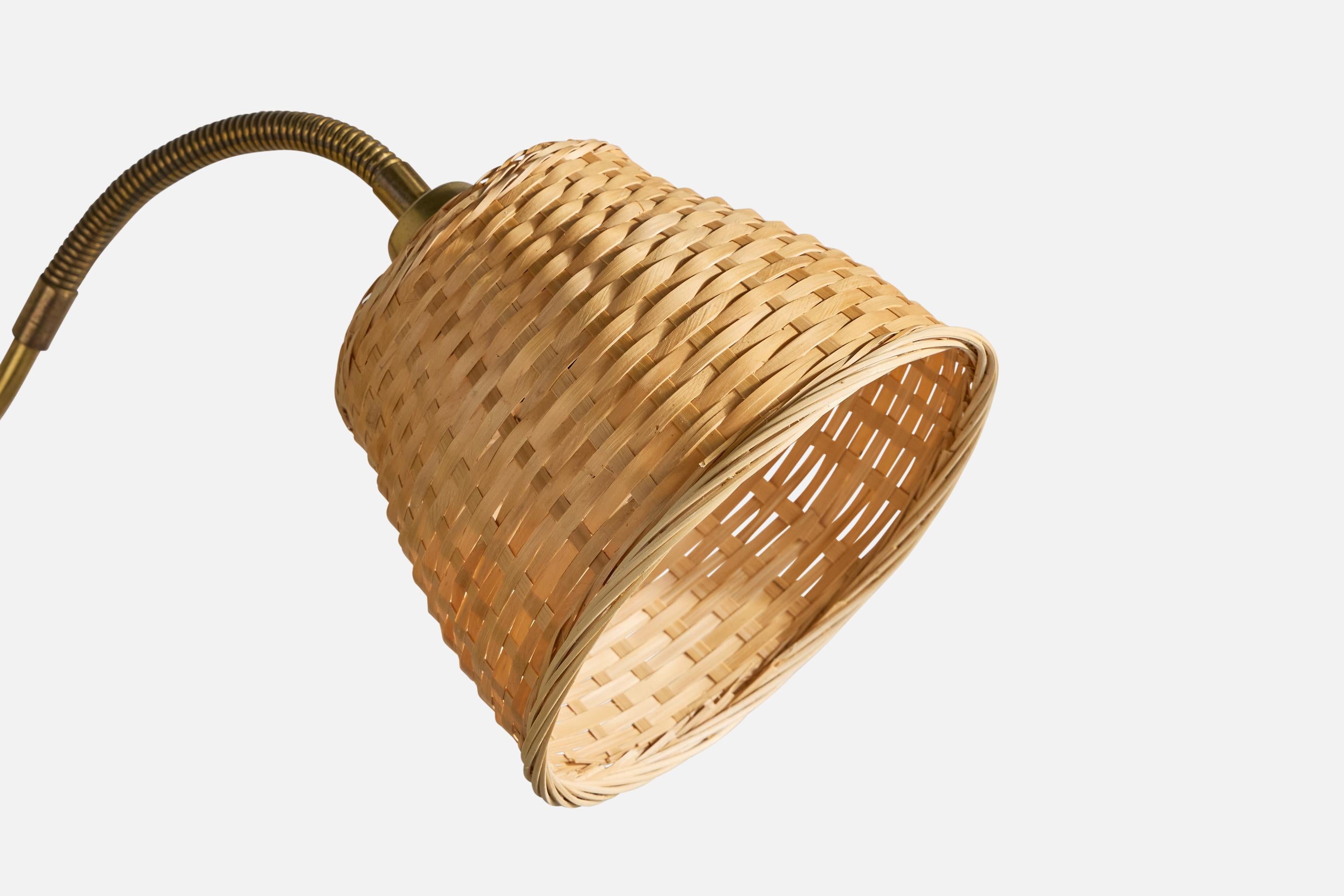 Designer norvégien, Design-Light, laiton, rotin, Norvège, années 1950 en vente 1