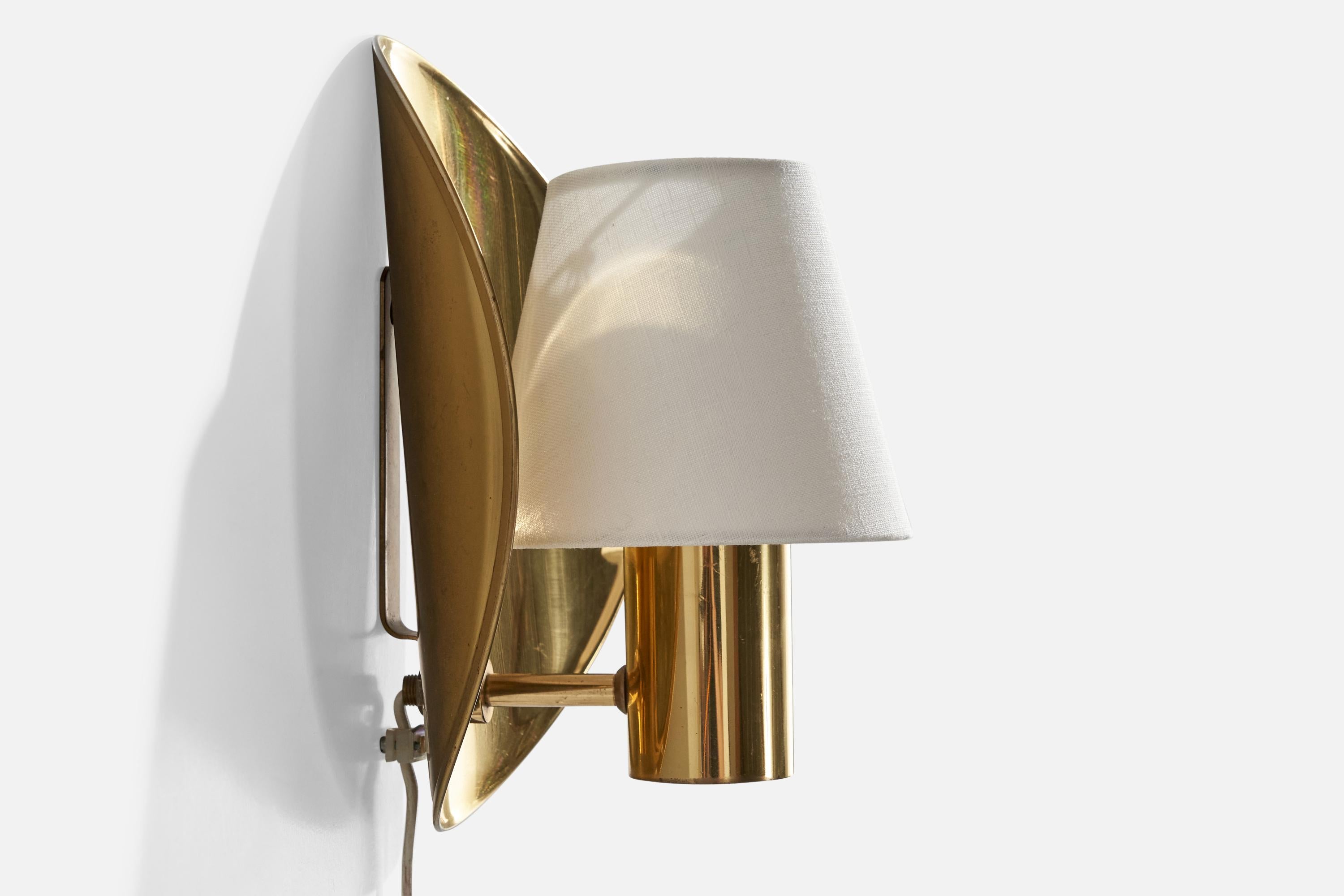 Design/One, Lights, laiton, tissu, Norvège, années 1960 Bon état - En vente à High Point, NC