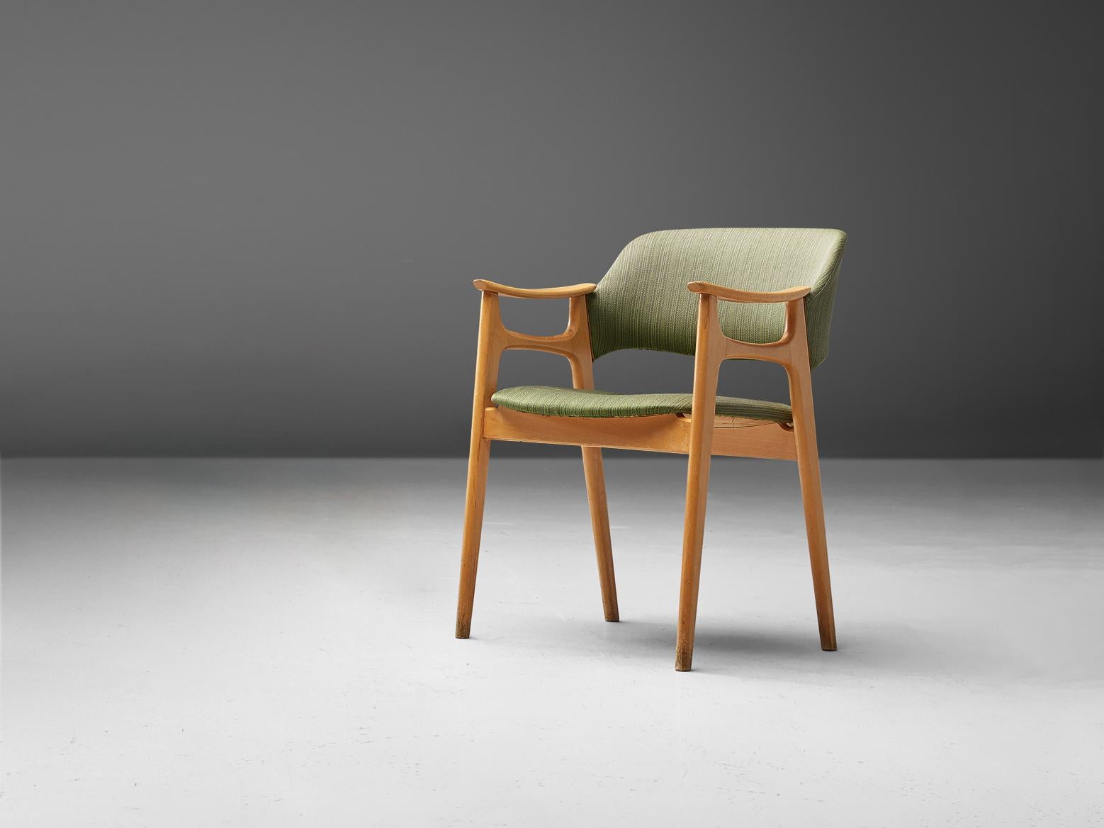 Dining chairs, beech, fabric, Norway, 1960s

This Norwegian elegant dining chairs show beautiful lines and stunning wood connections. The visually almost floating seat with the well sized back, provide great comfort. The natural grain of the beech