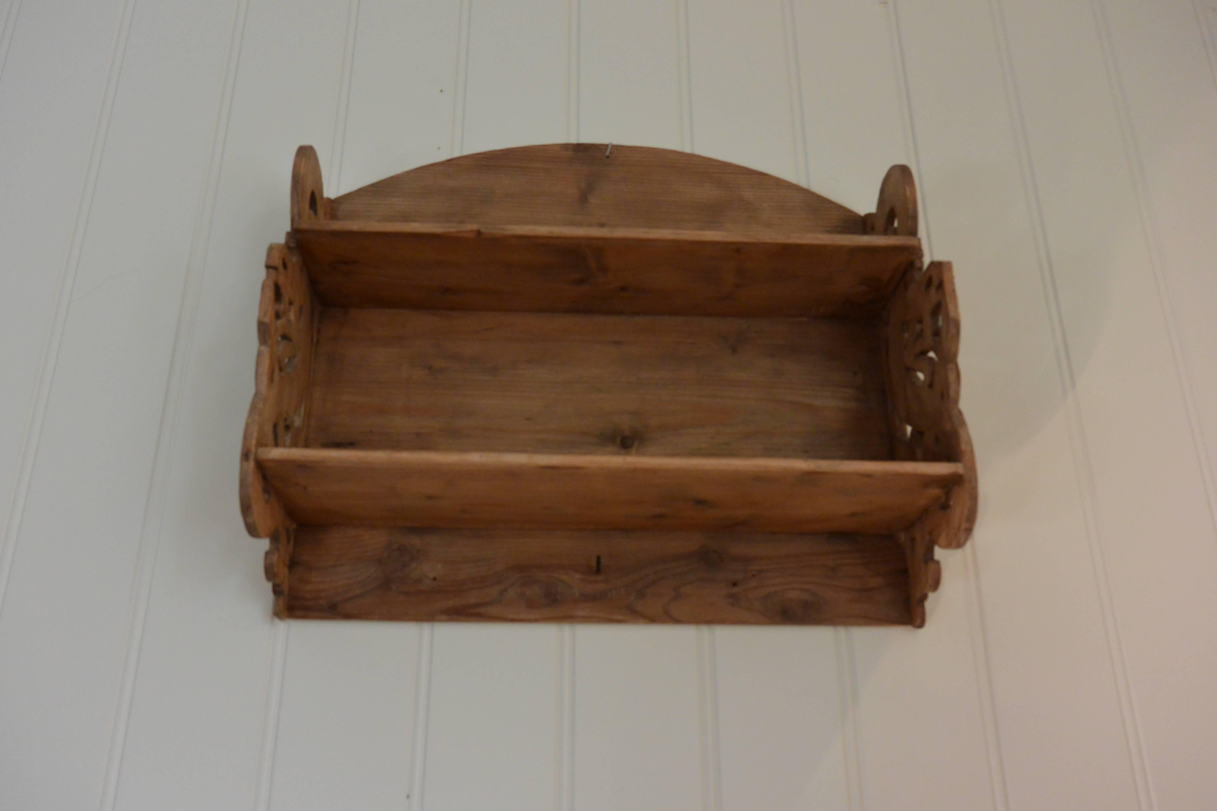 Norwegian Dragon Shelf In Distressed Condition For Sale In Notteroy, NO