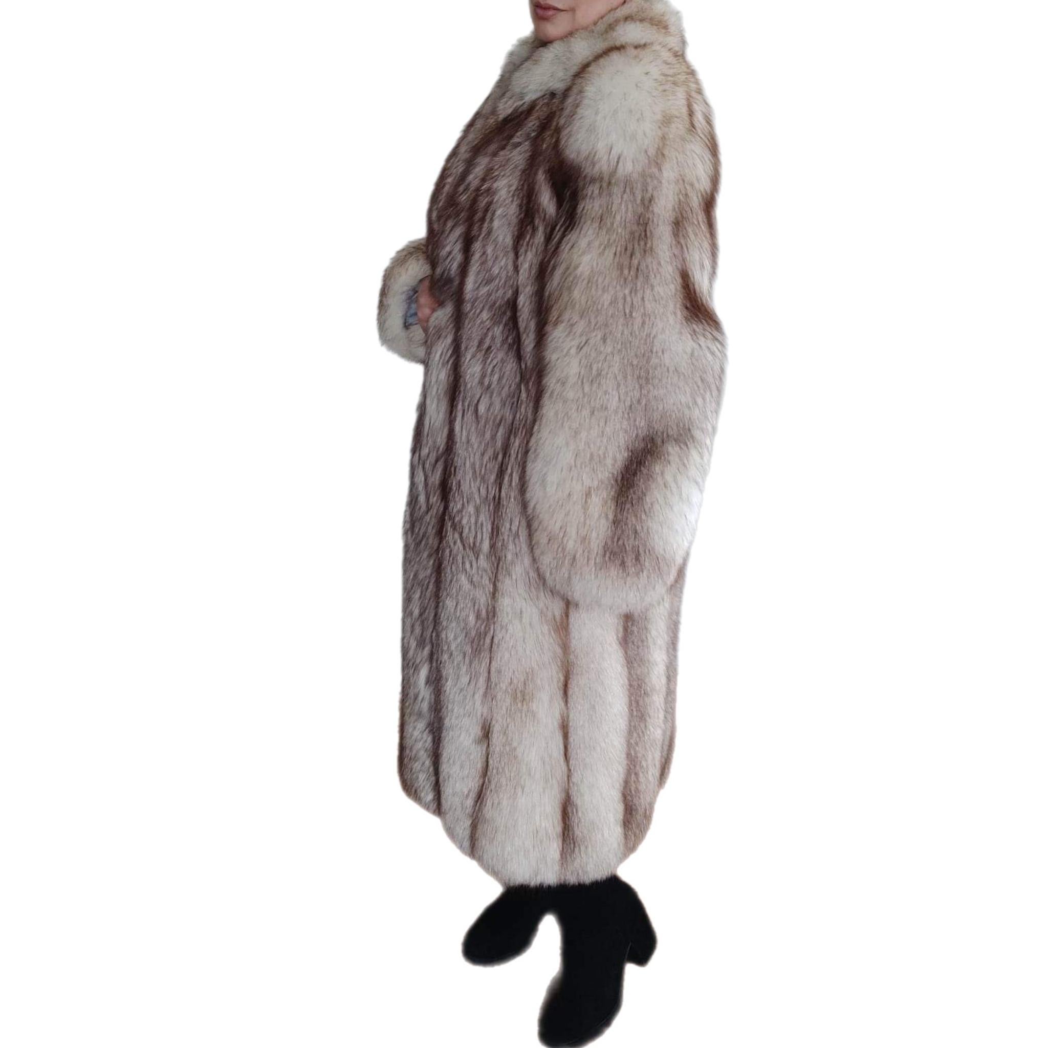 Women's Norwegian Fox Fur coat (Size 8 -S)