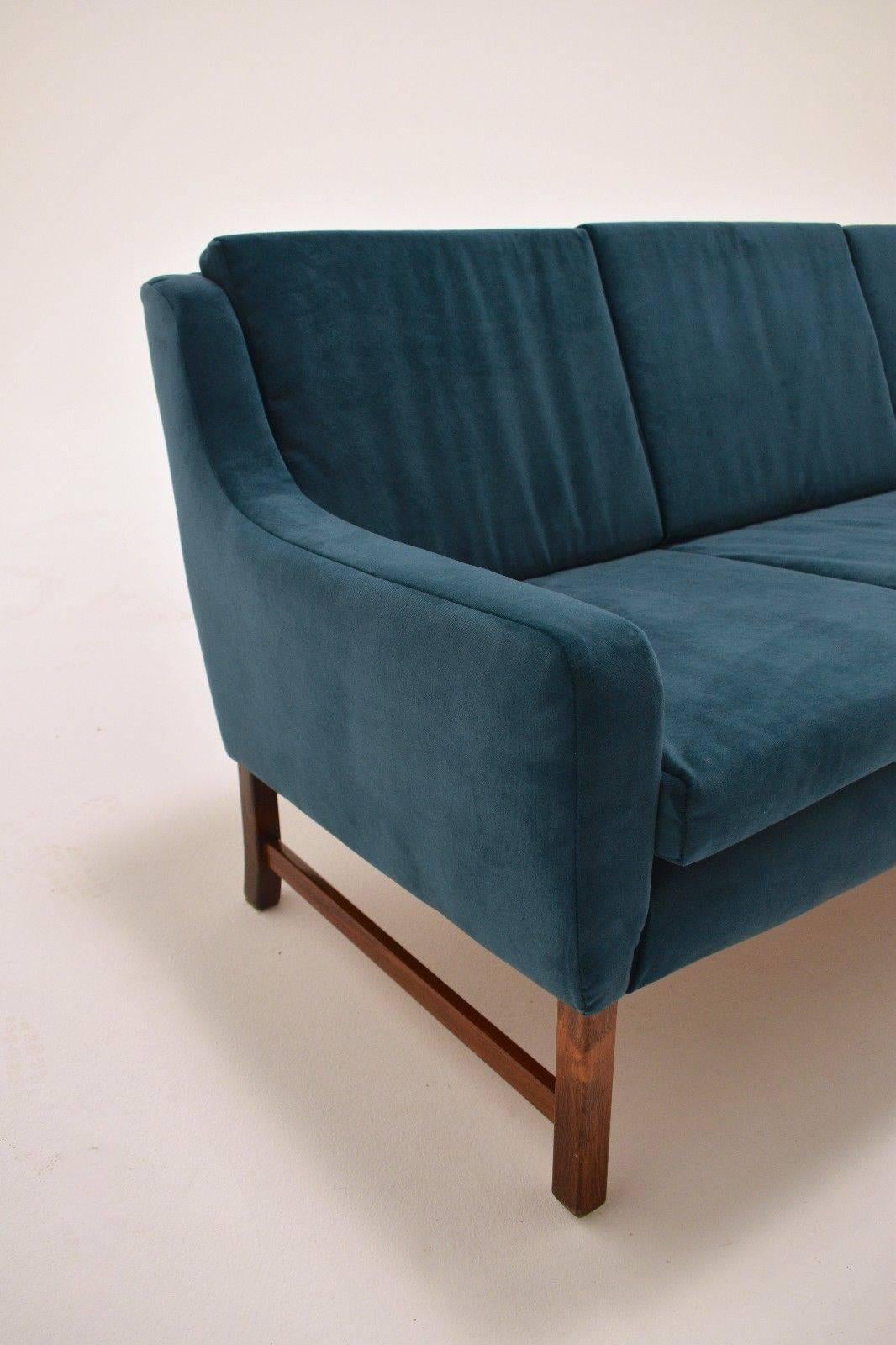 20th Century Norwegian Fredrik Kayser Blue Velvet Rosewood Four-Seat Sofa Midcentury, 1960s For Sale