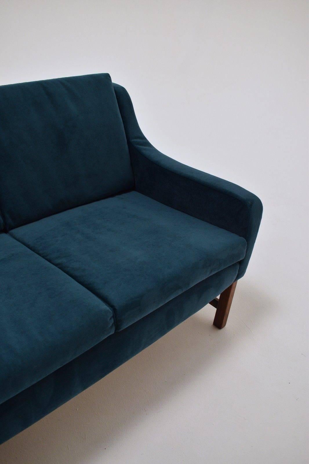 Norwegian Fredrik Kayser Blue Velvet Rosewood Four-Seat Sofa Midcentury, 1960s For Sale 2