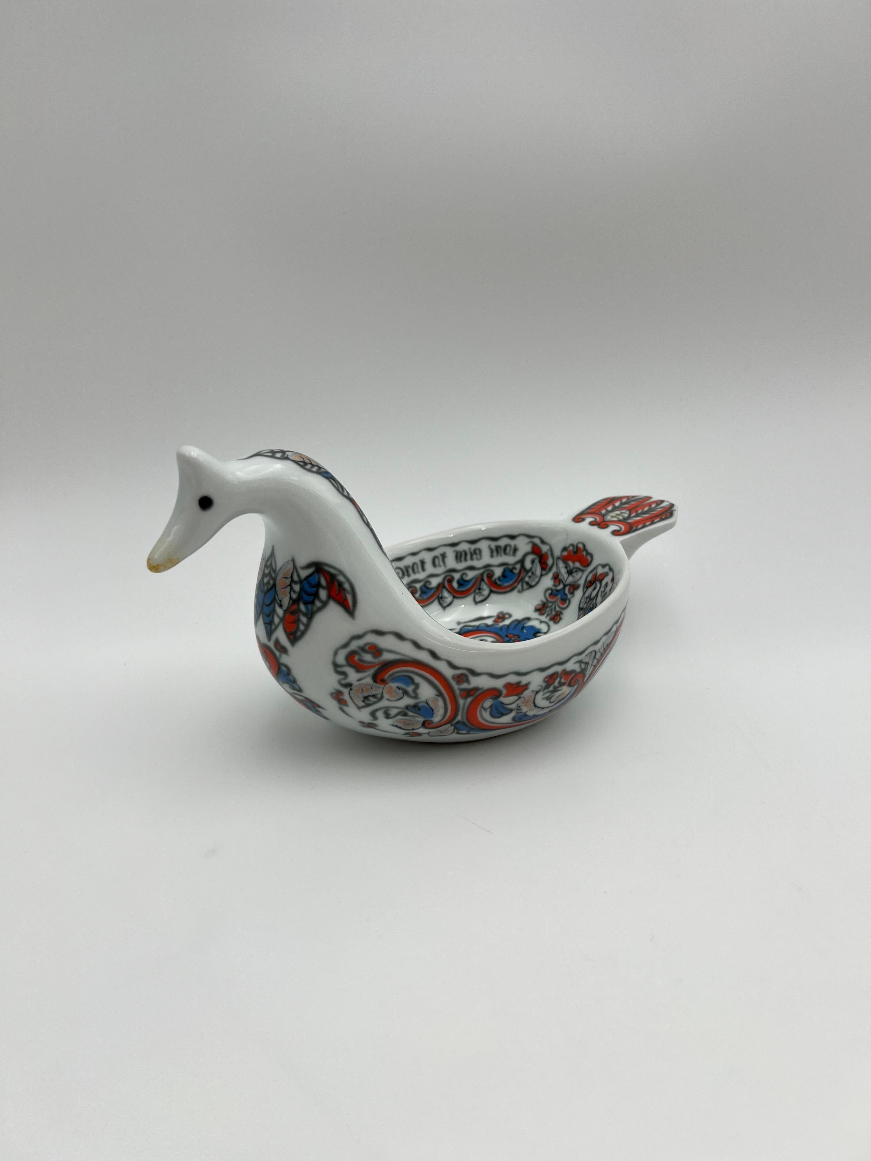 Hand-Painted Norwegian Kjenge / Ølhøne with Telemark 1790 Rosemaling Pattern, Nordic Folk Art For Sale