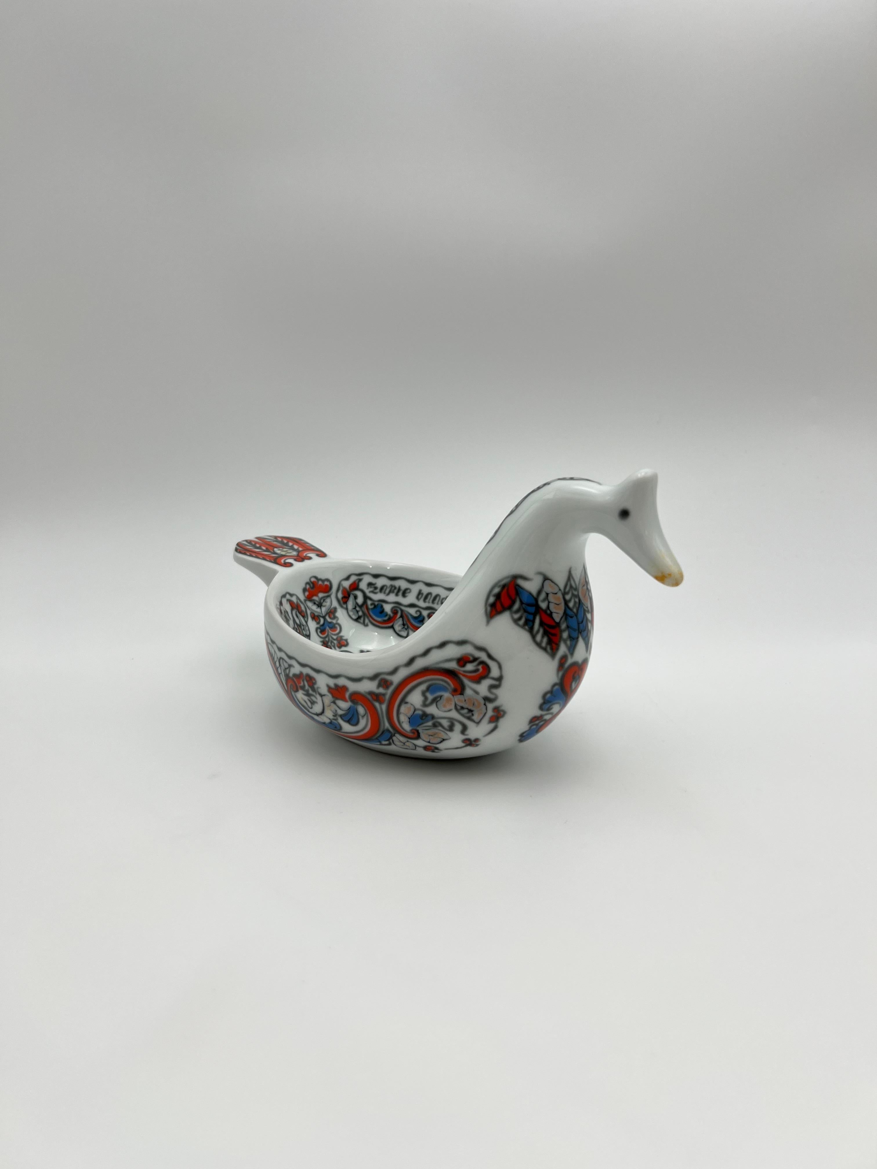 Porcelain Norwegian Kjenge / Ølhøne with Telemark 1790 Rosemaling Pattern, Nordic Folk Art For Sale