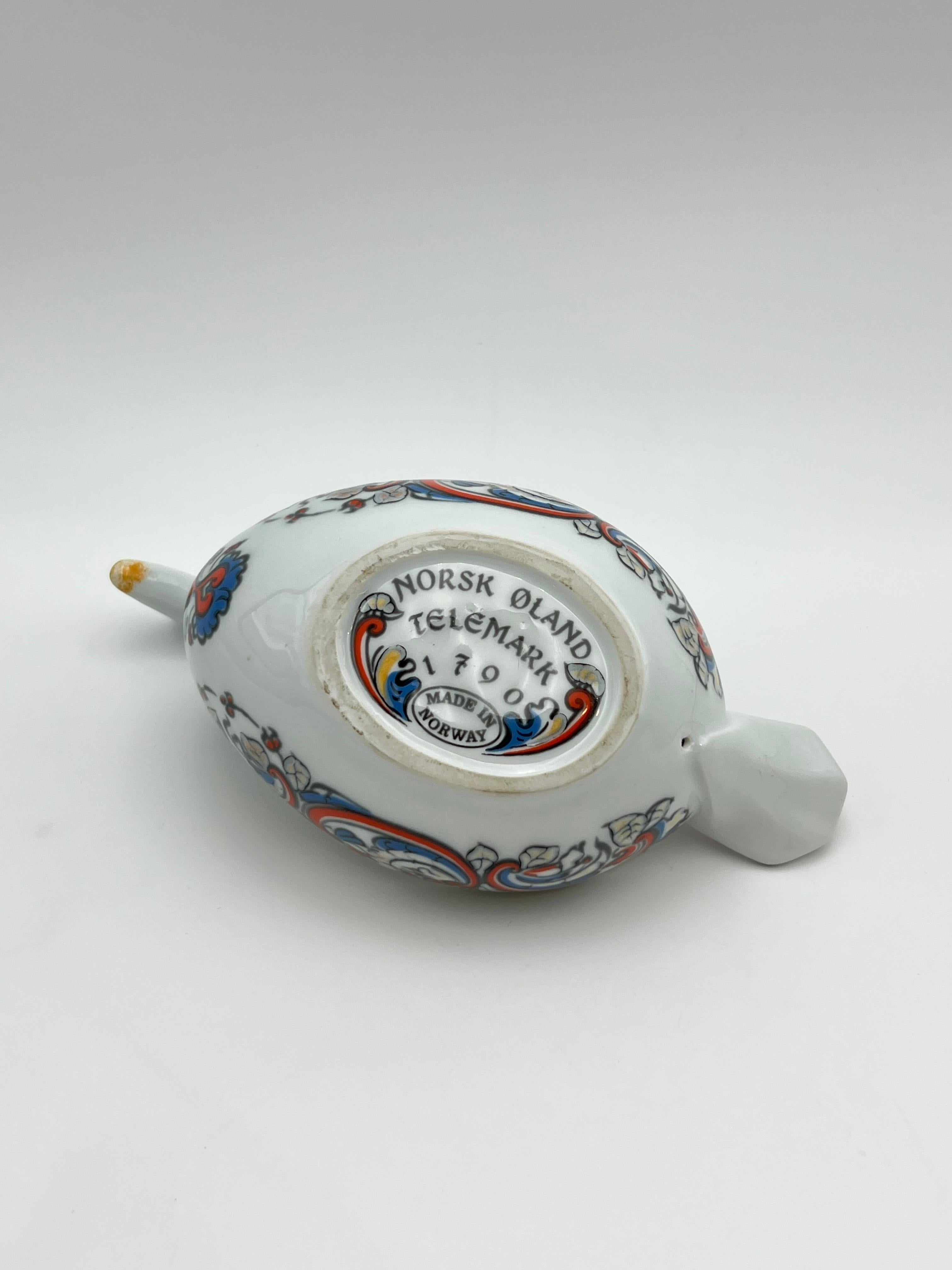Norwegian Kjenge / Ølhøne with Telemark 1790 Rosemaling Pattern, Nordic Folk Art For Sale 3