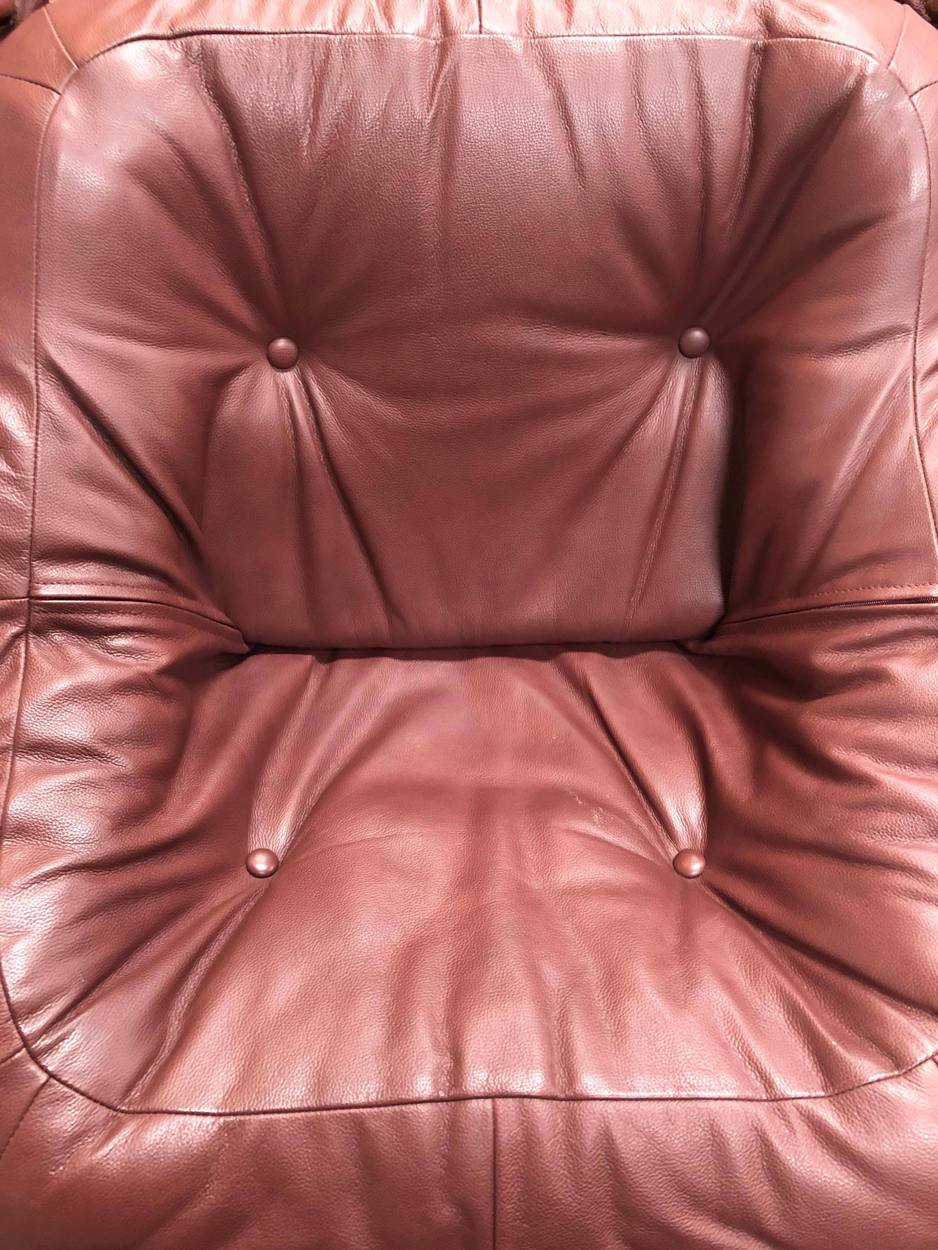 Norwegian Leather Lounge Chair In Good Condition In Los Angeles, CA