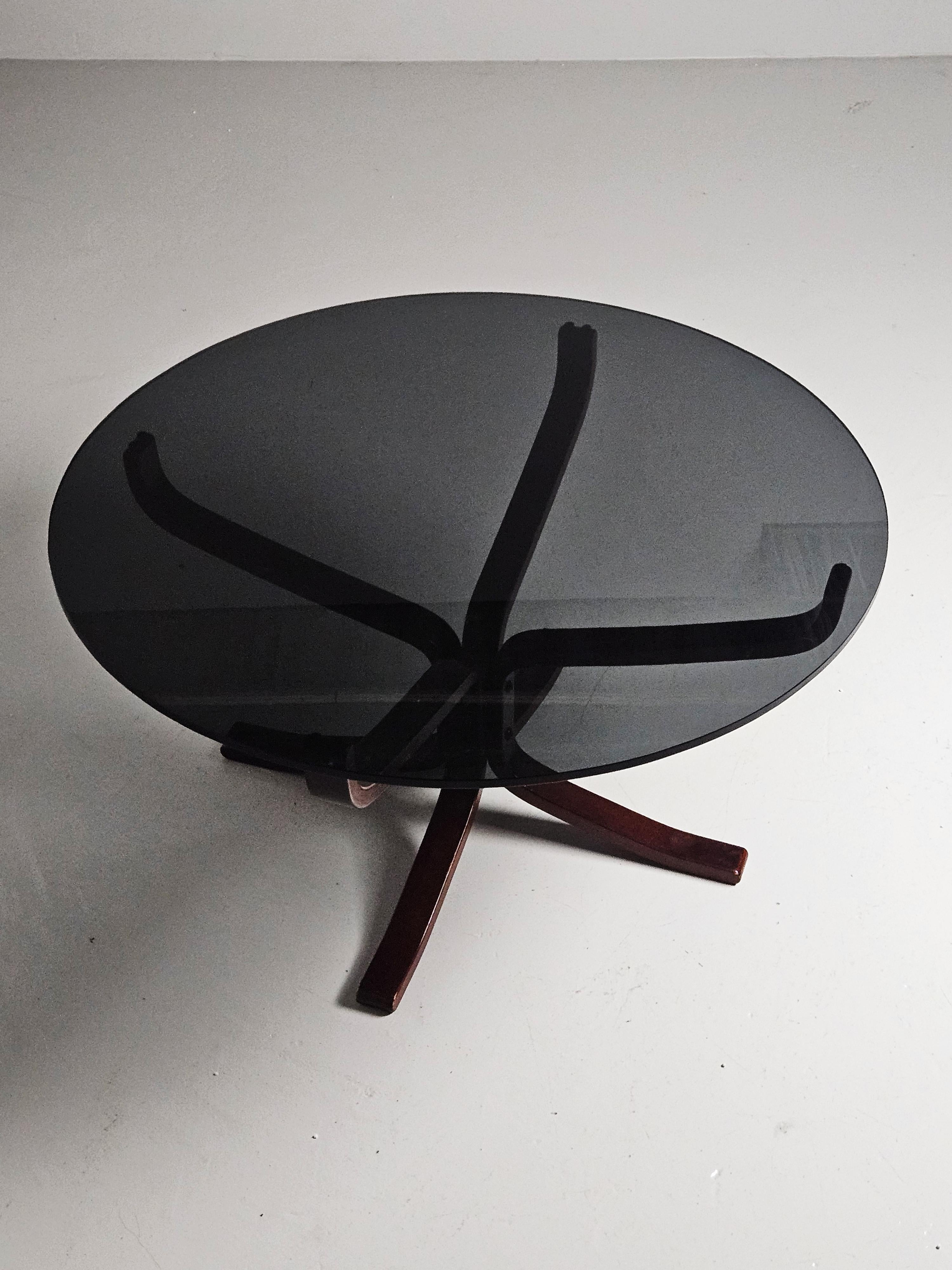 Norwegian lounge group of Falcon chairs by  Sigurd Resell, 1970s For Sale 4