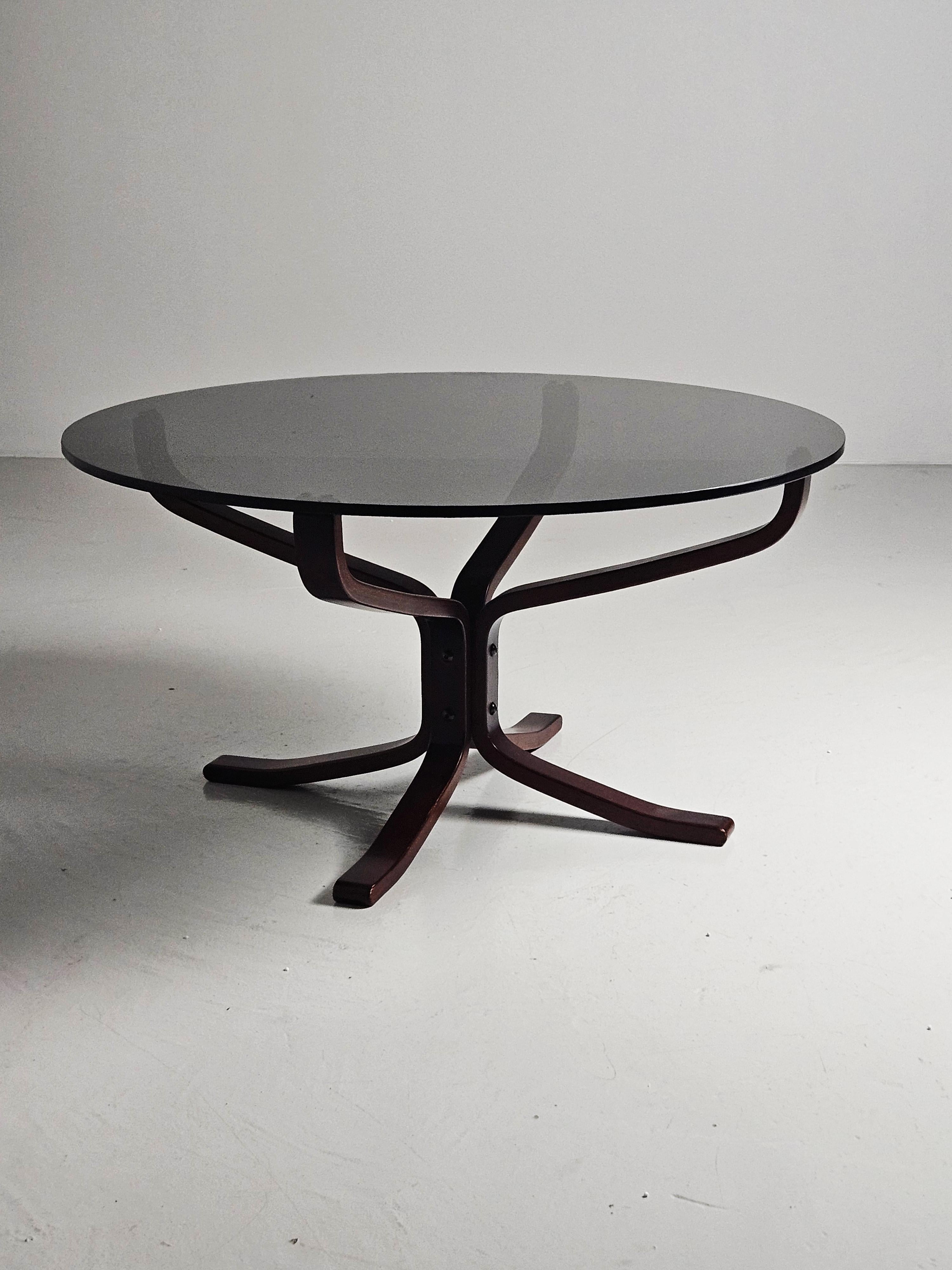 Norwegian lounge group of Falcon chairs by  Sigurd Resell, 1970s For Sale 3