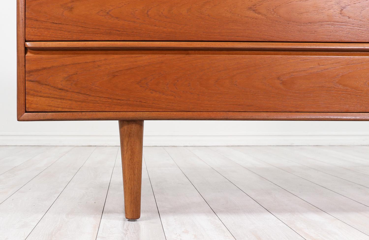Norwegian Modern 8-Drawer Teak Dresser by Westnofa 2
