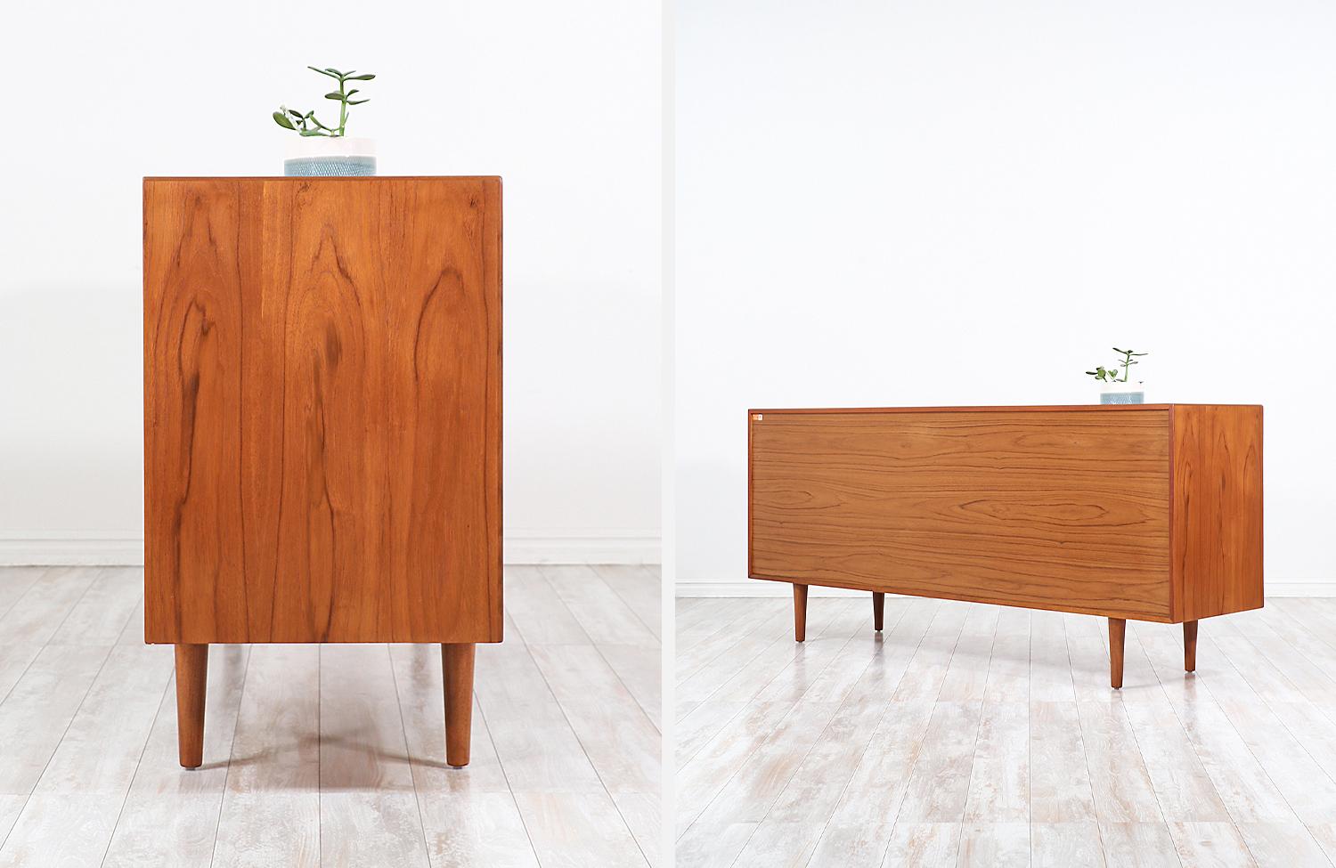 Norwegian Modern 8-Drawer Teak Dresser by Westnofa 3