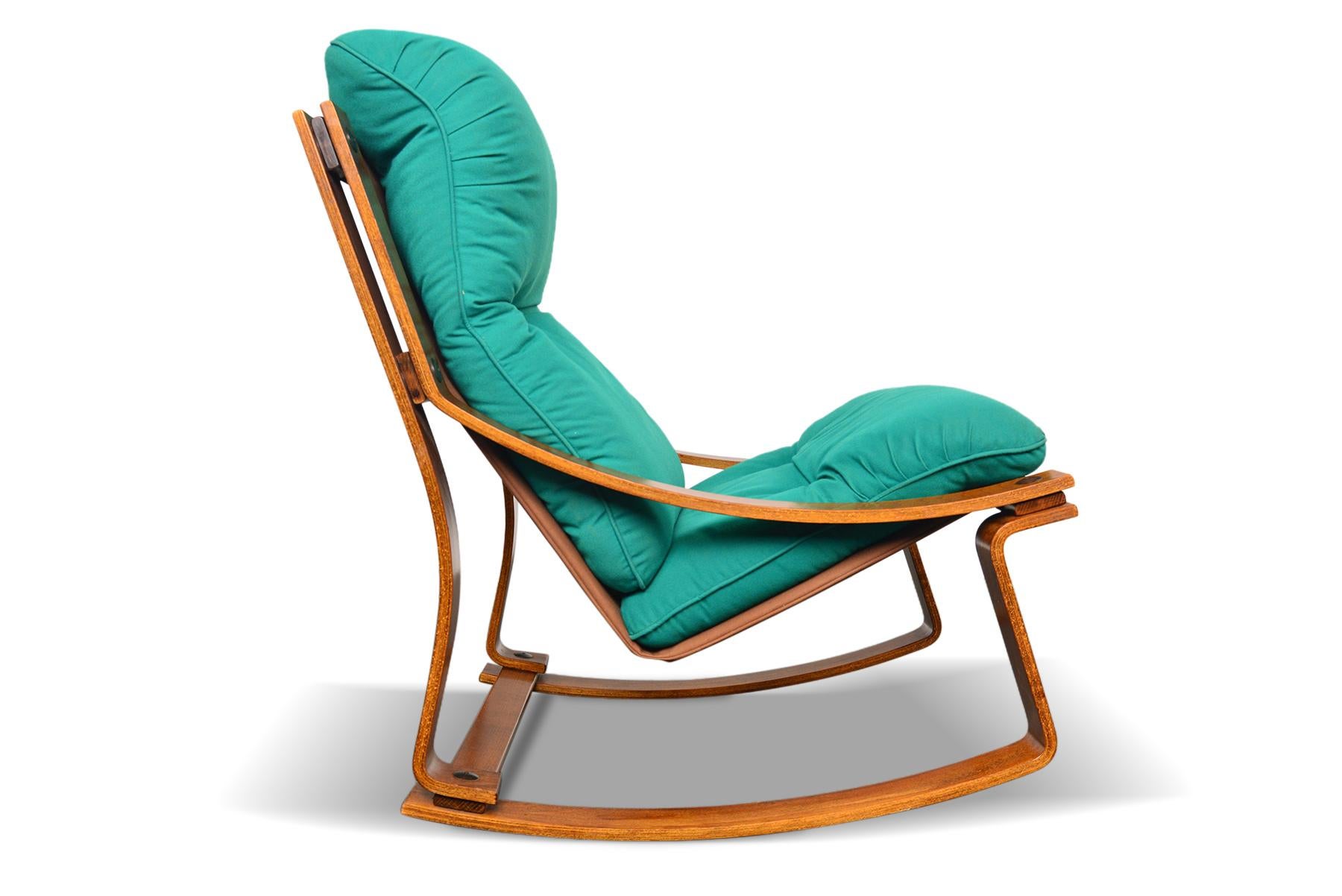 Mid-Century Modern Norwegian Modern Bentwood Rocking Chair For Sale