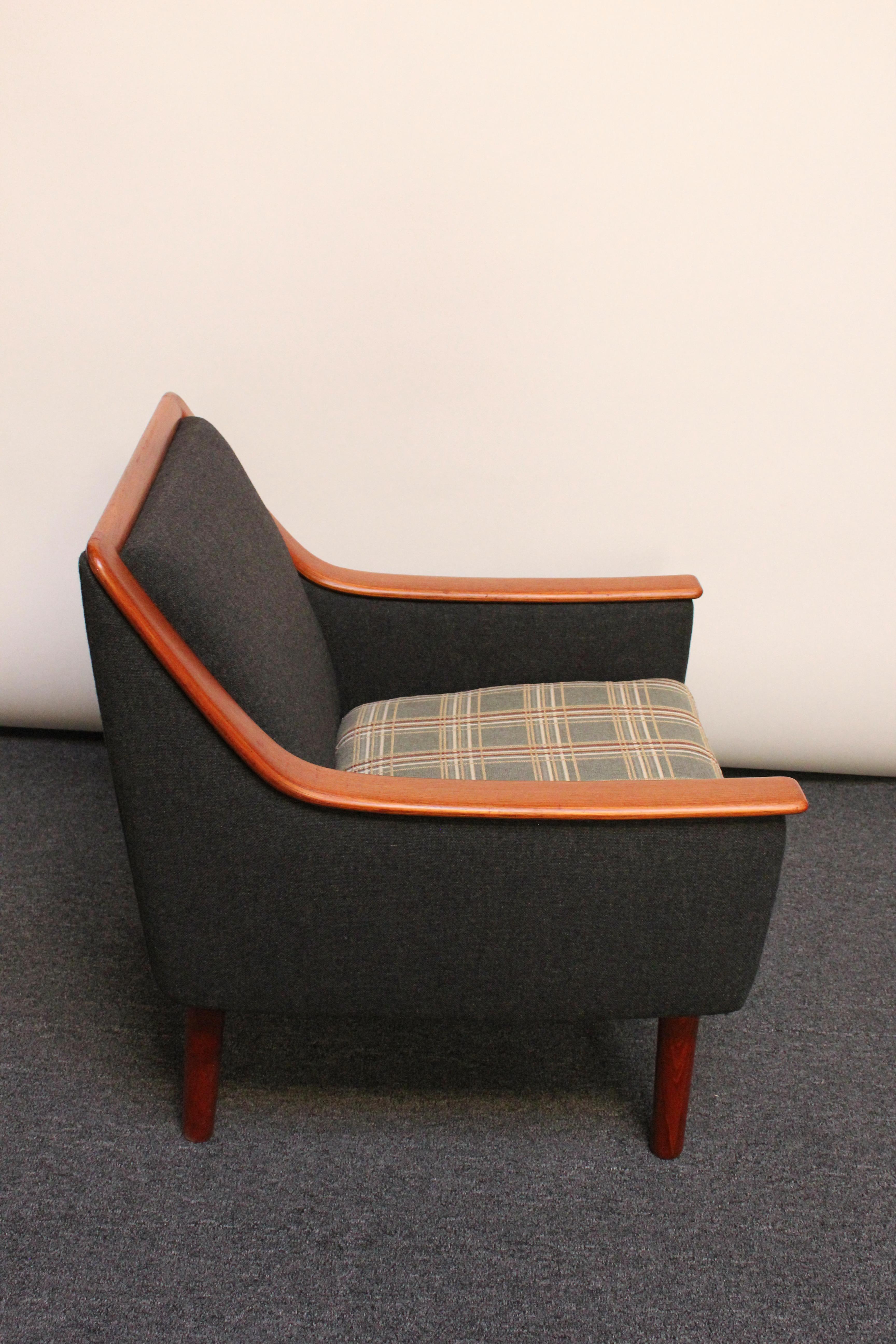 Norwegian Modern Exposed Teak Lounge Chair with Original Upholstery 4