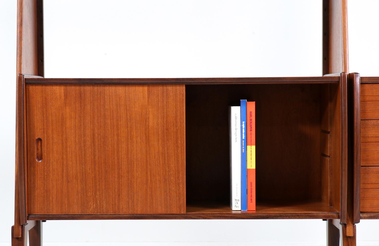 Norwegian Modern Free-Standing Modular Teak Bookshelf by Einar Raknes 10