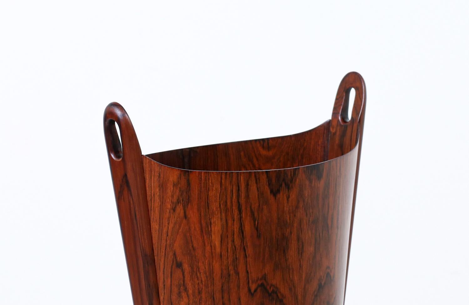 Expertly Restored - Norwegian Modern Rosewood Waste Basket by Einar Barnes In Excellent Condition For Sale In Los Angeles, CA
