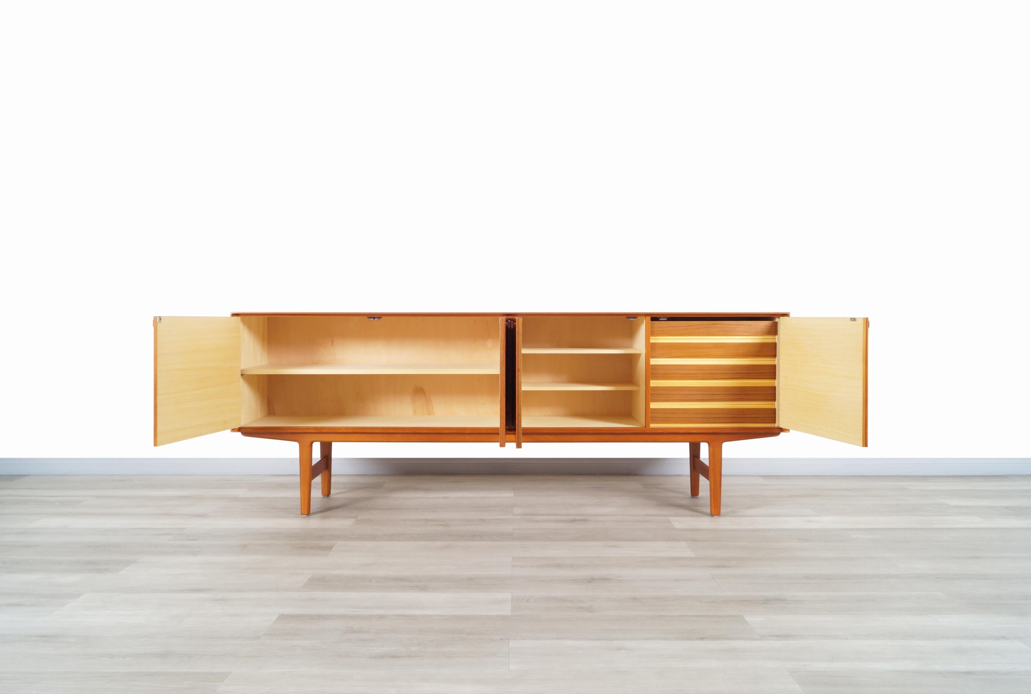 Norwegian Modern Teak Credenza by Fredrik Kayser 4