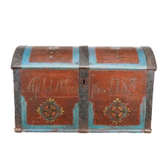 Norwegian painted pine coffer top trunk with original painted decoration, 1783