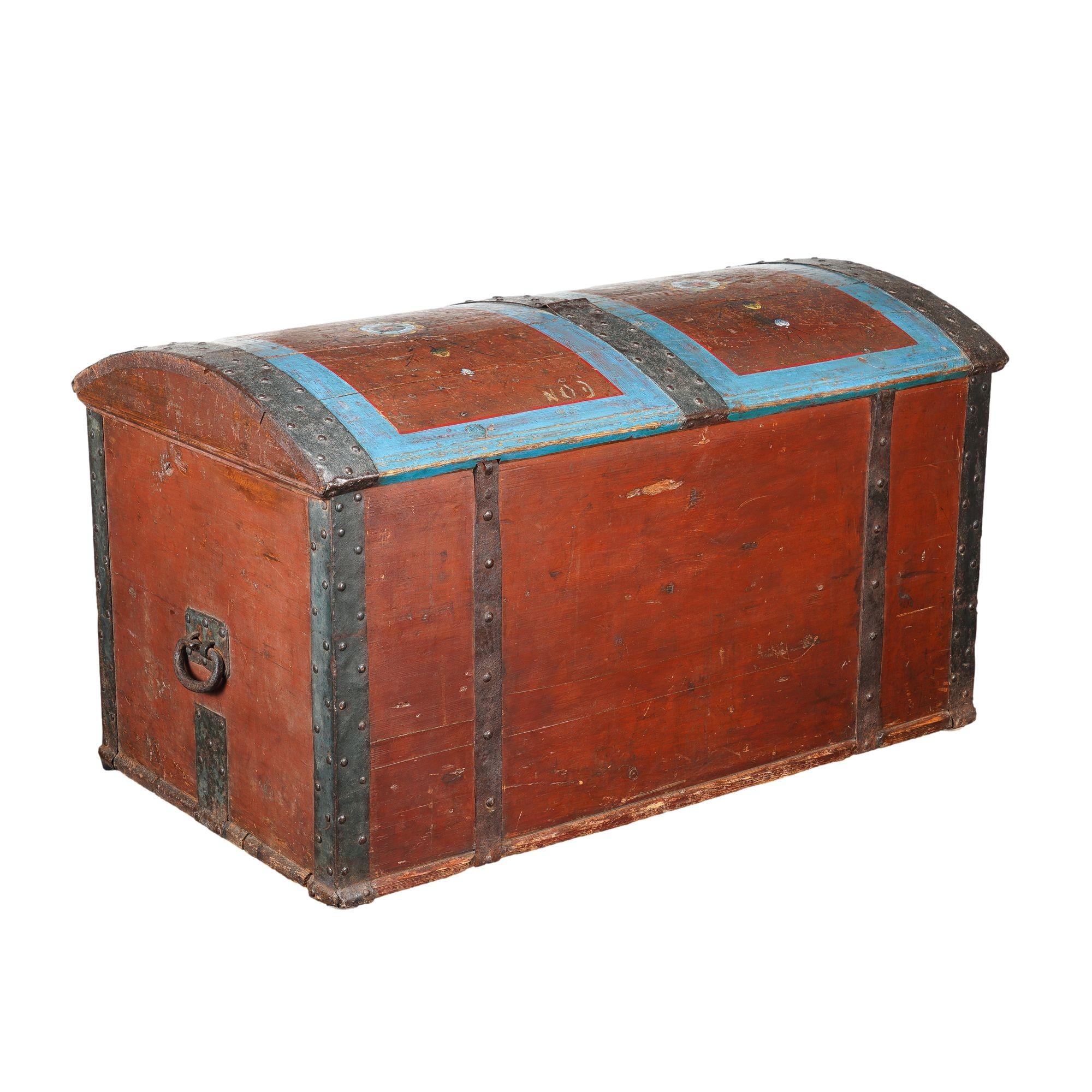 18th Century Norwegian painted pine coffer top trunk with original painted decoration, 1783 For Sale