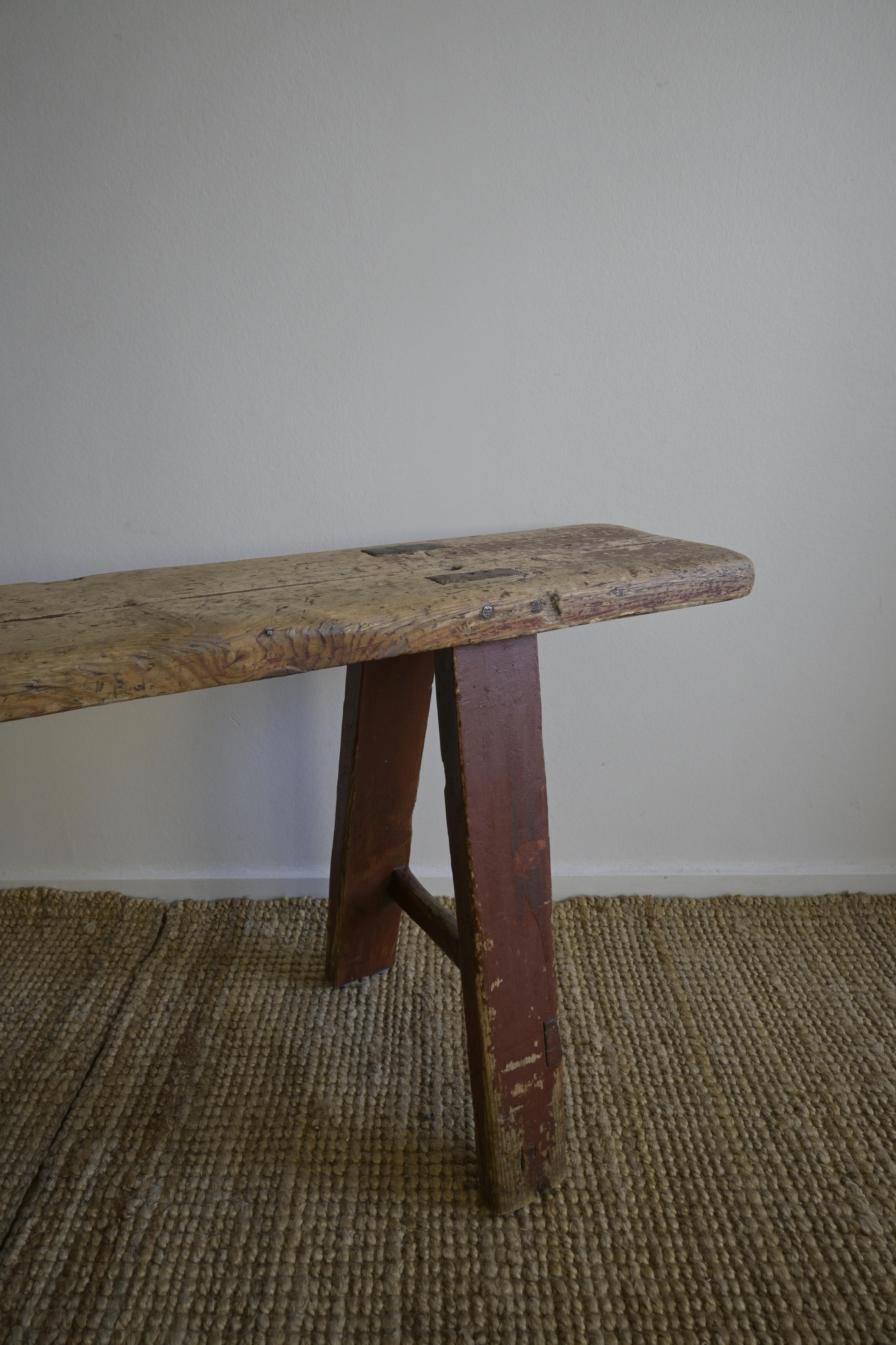 Scandinave moderne Banc en pin norvégien ca 1830 en vente