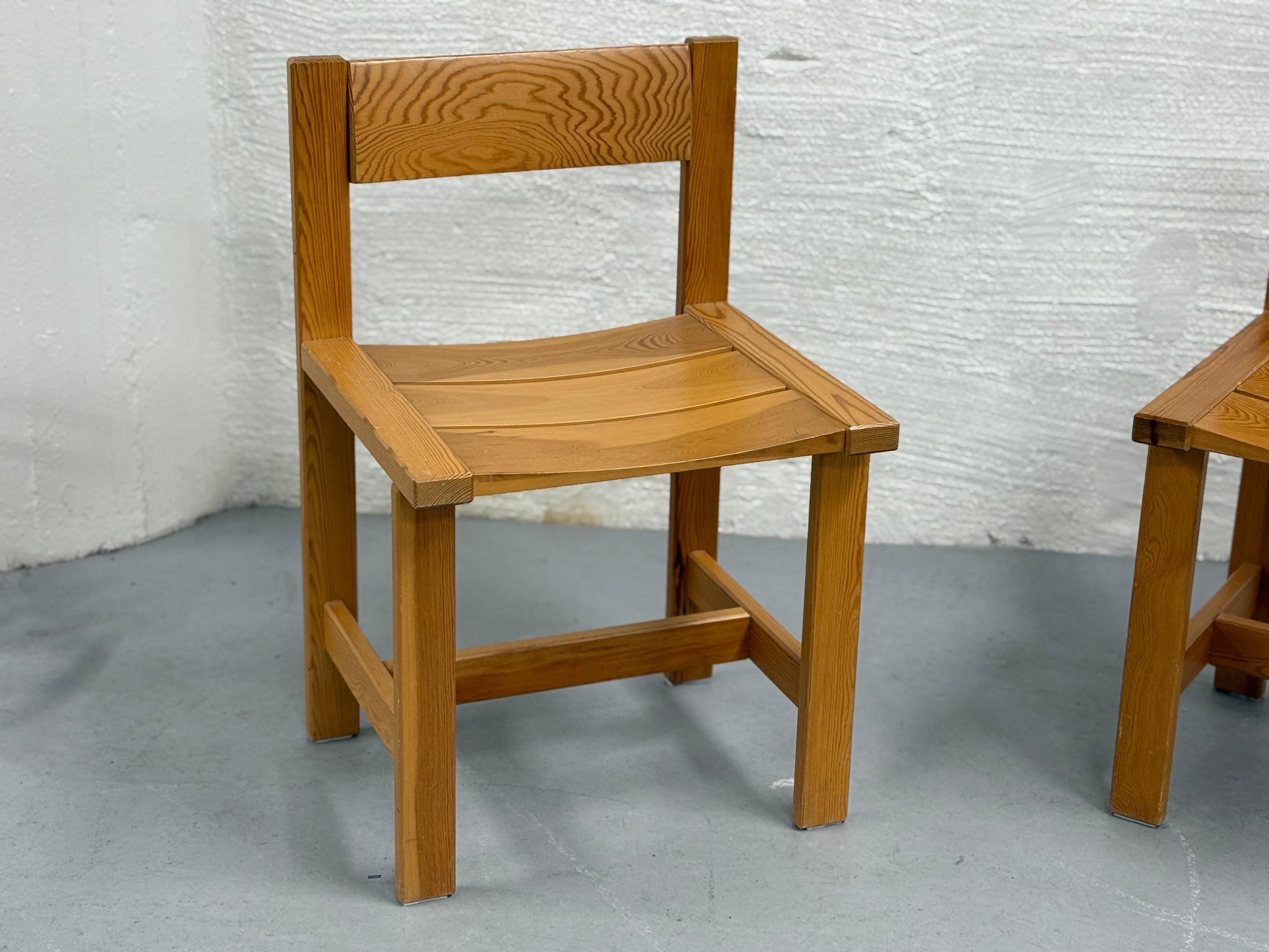 Chaises norvégiennes en pin par Edvin Helseth, Norvège, années 1970 Bon état - En vente à Bergen, NO