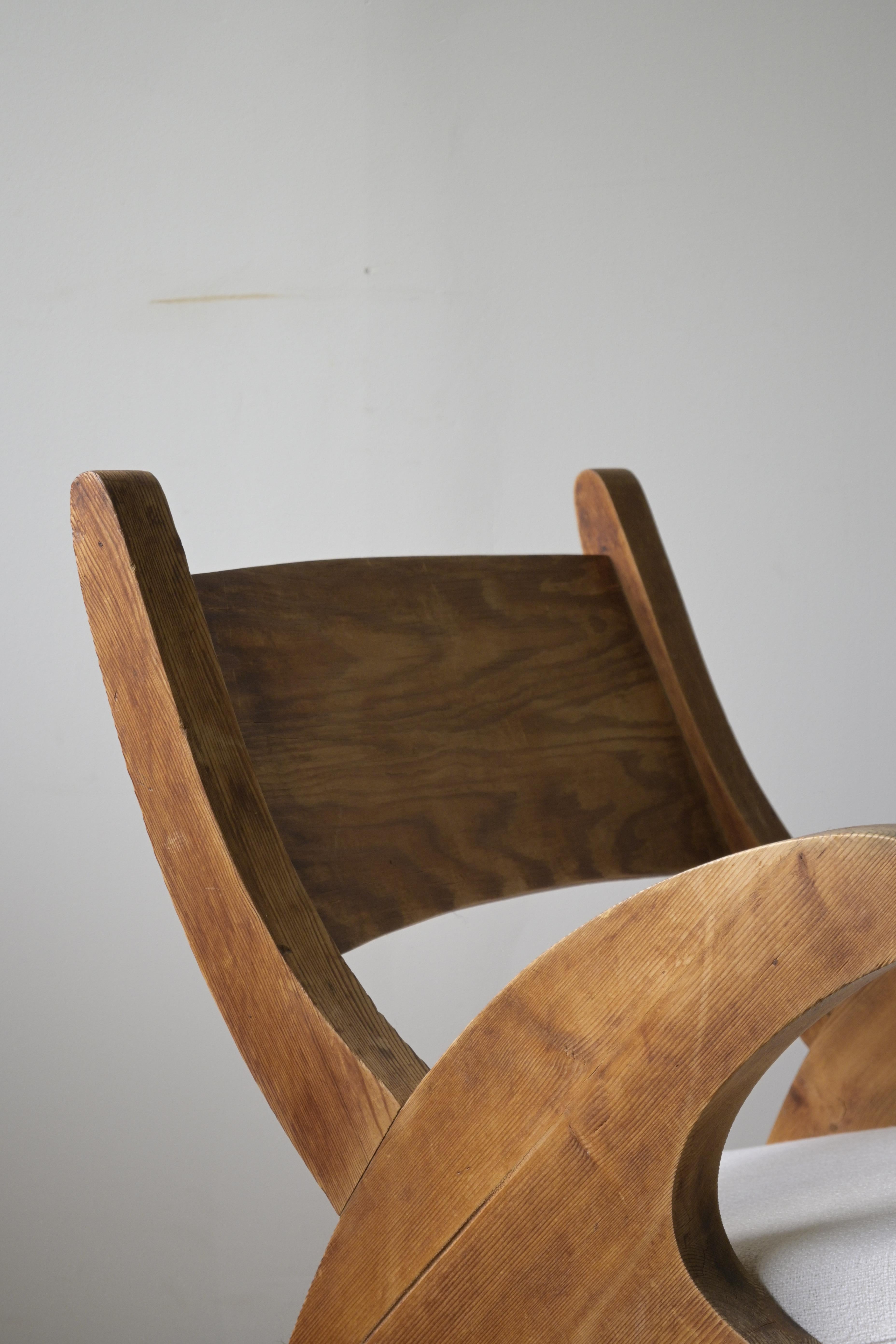 Chaise longue en pin norvégien, vers 1940 en vente 6