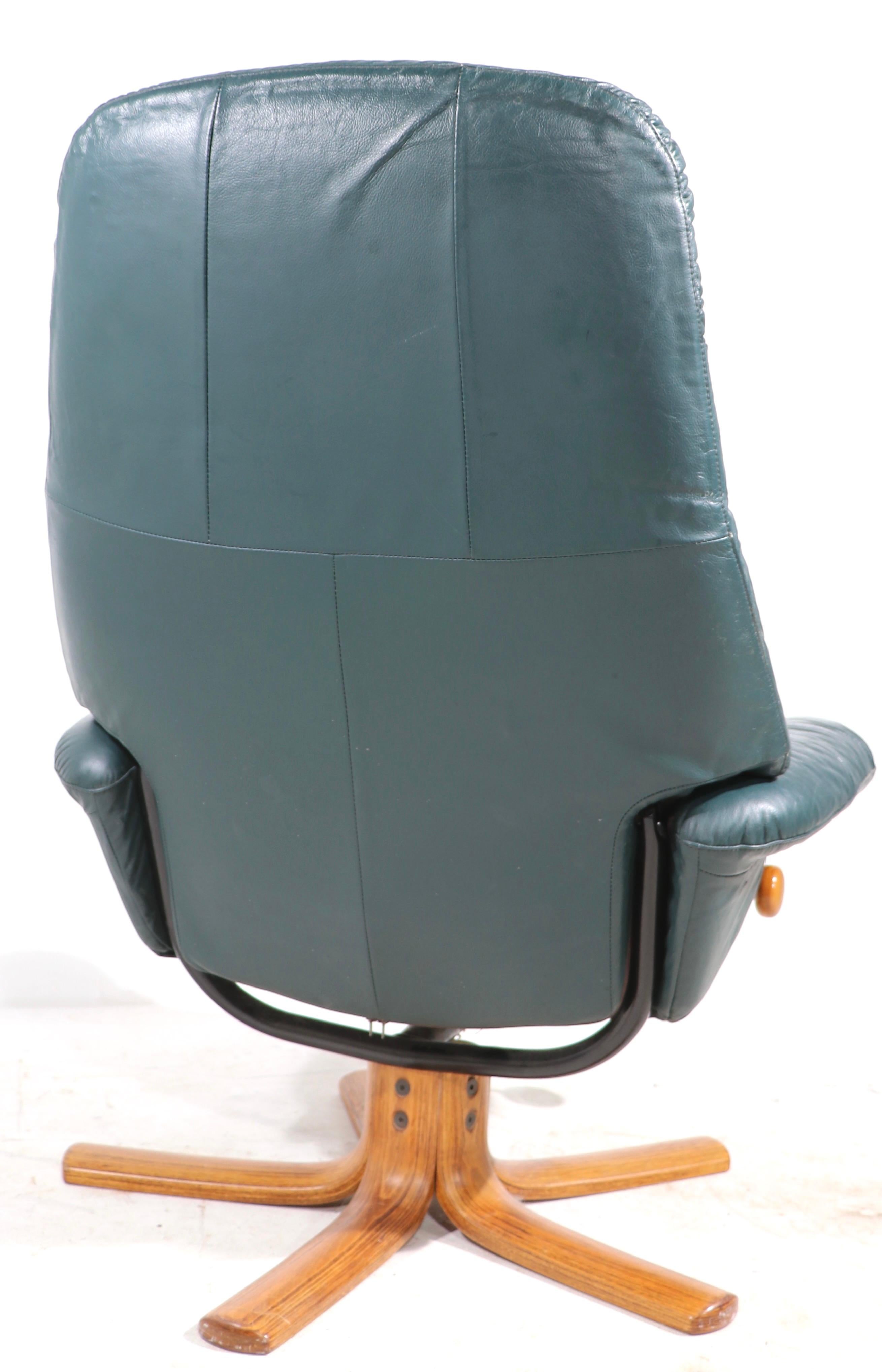 oslo leather recliner & ottoman green