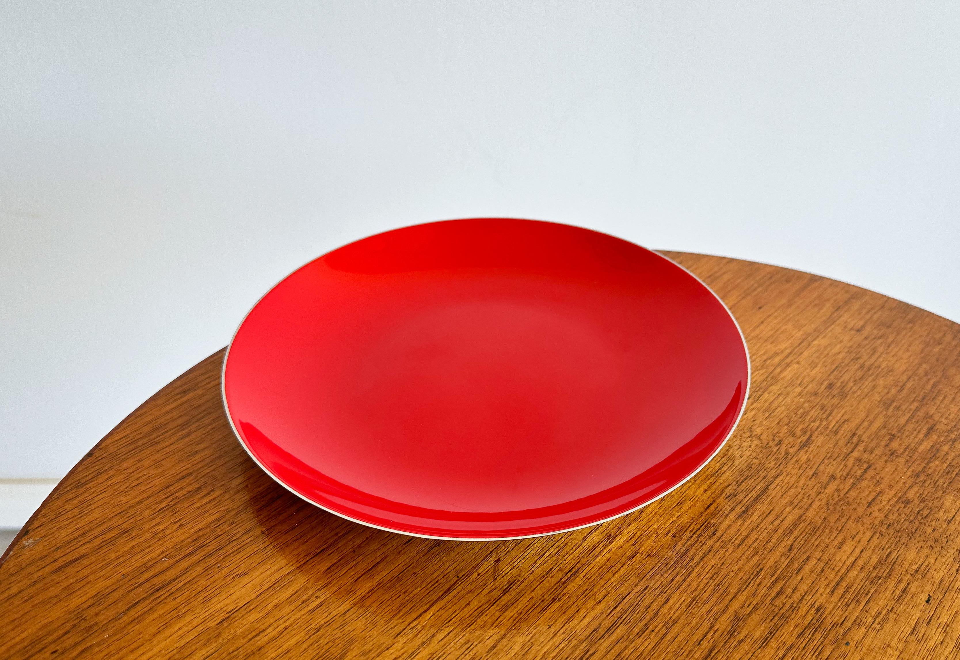 Norwegian Red Enamel Dish, 1960’s, Knoll In Good Condition For Sale In Round Rock, TX