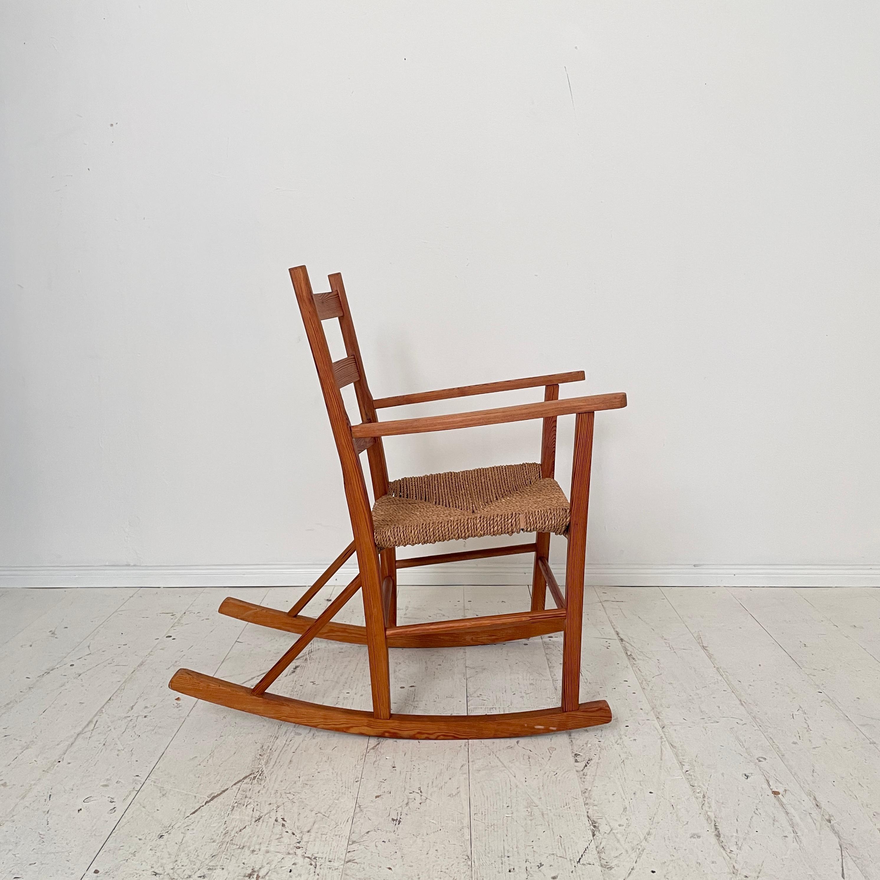 Norwegian Rocking Chair by Aksel Hansson in Pine, 1930 For Sale 5