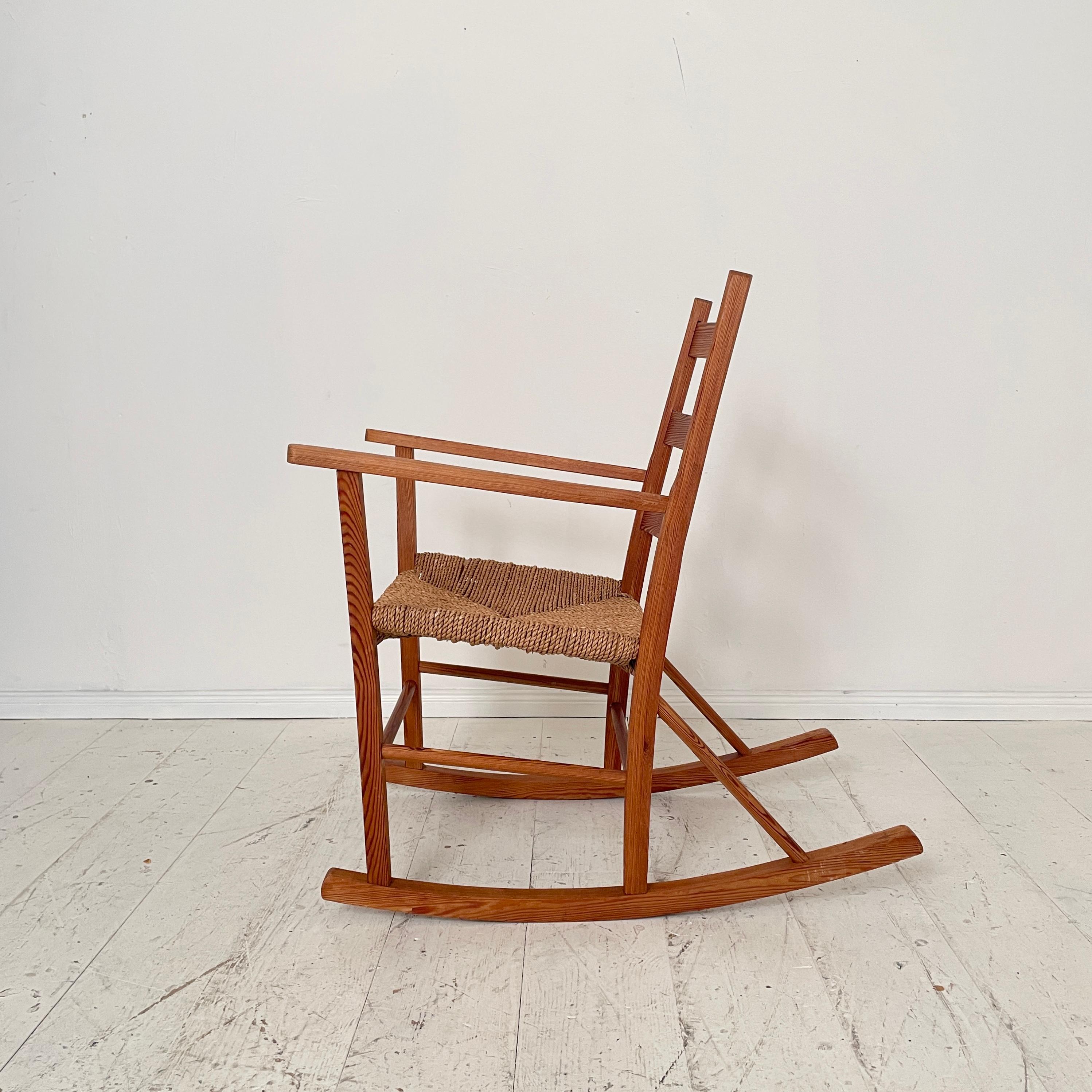 Norwegian Rocking Chair by Aksel Hansson in Pine, 1930 For Sale 1