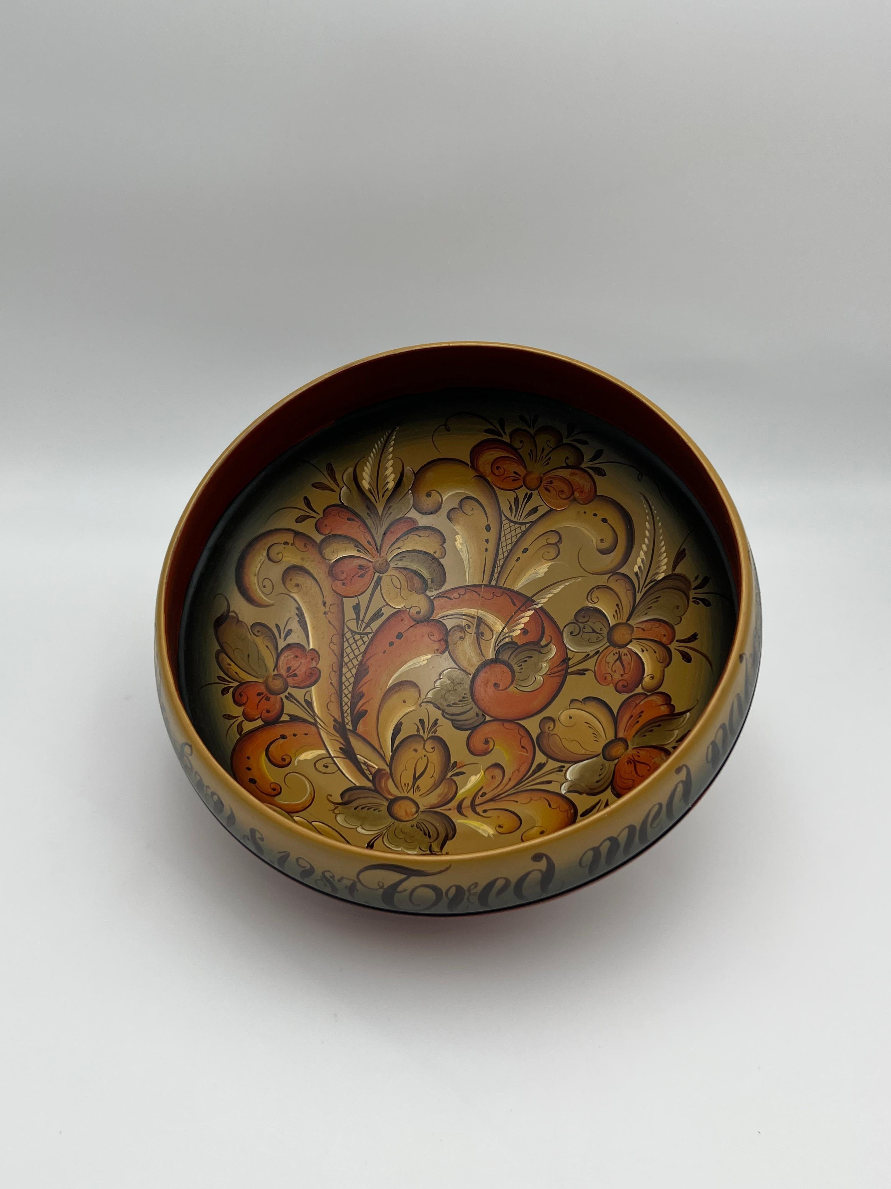 Artisanat Bol à bière norvégien Rosemaling - Art populaire du Telemark peint à la main (1987) en vente