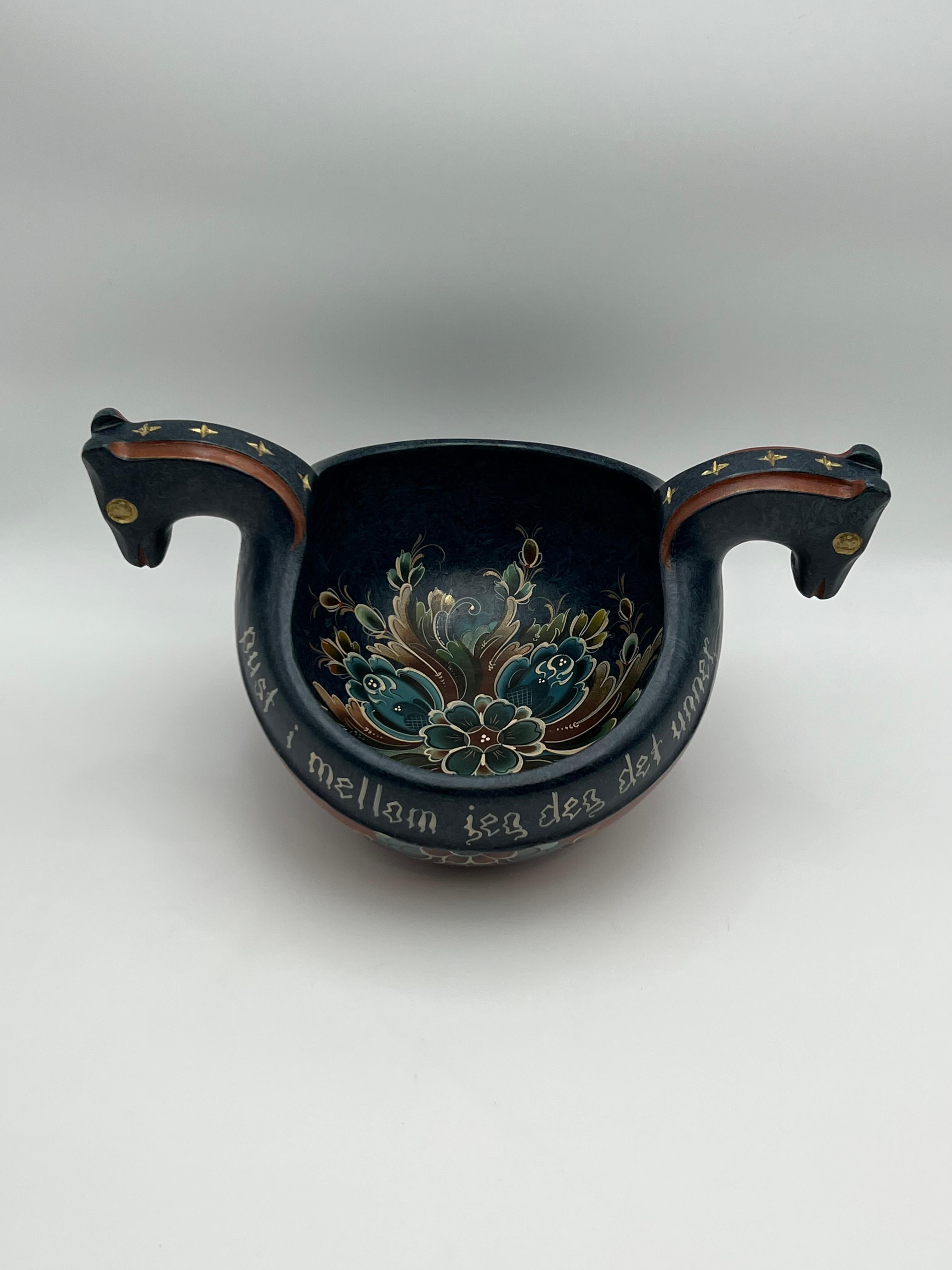 Bol à bière norvégien Rosemaling / Kjenge, art populaire peint à la main, 1999 en vente 8