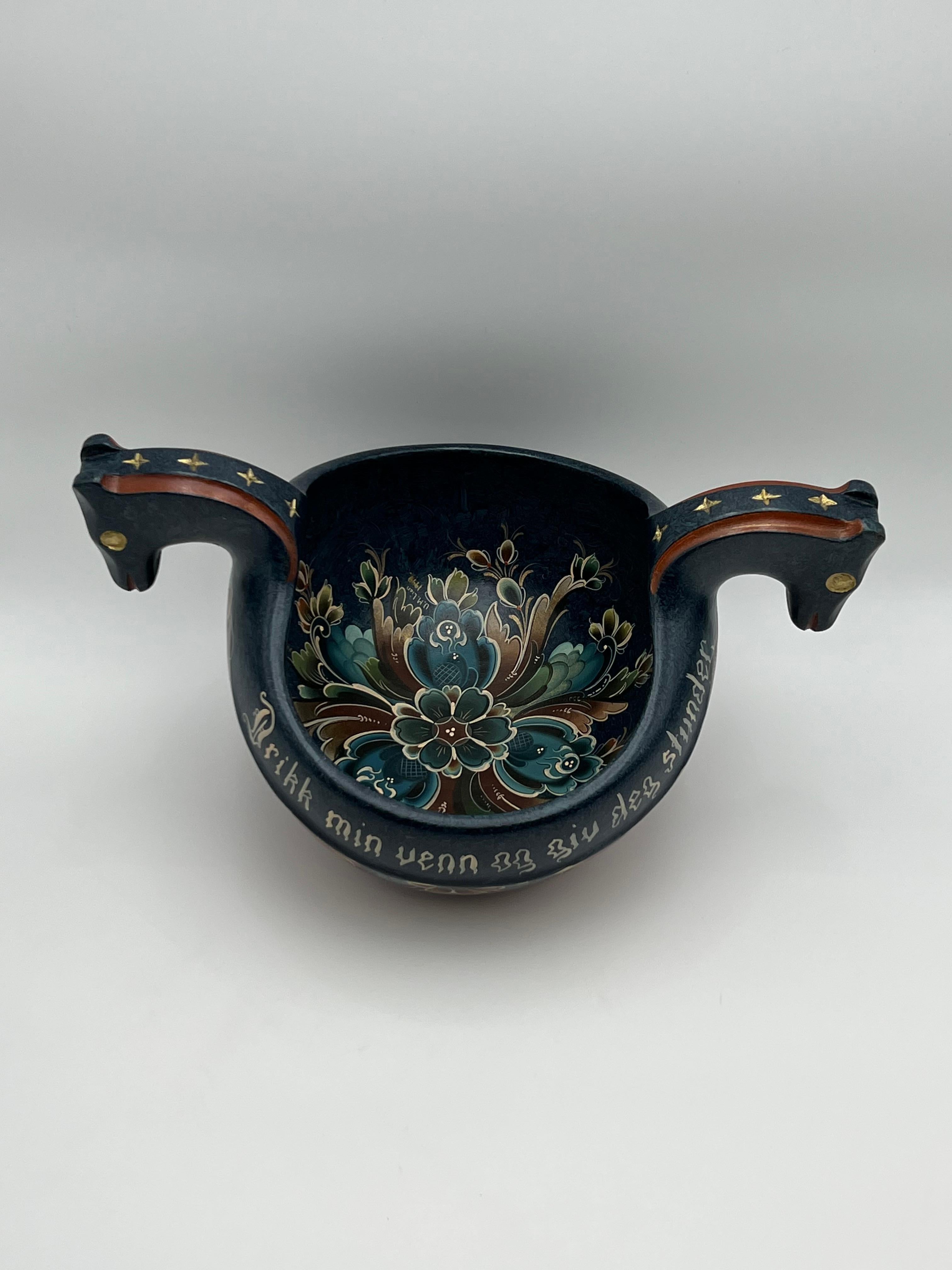 20ième siècle Bol à bière norvégien Rosemaling / Kjenge, art populaire peint à la main, 1999 en vente