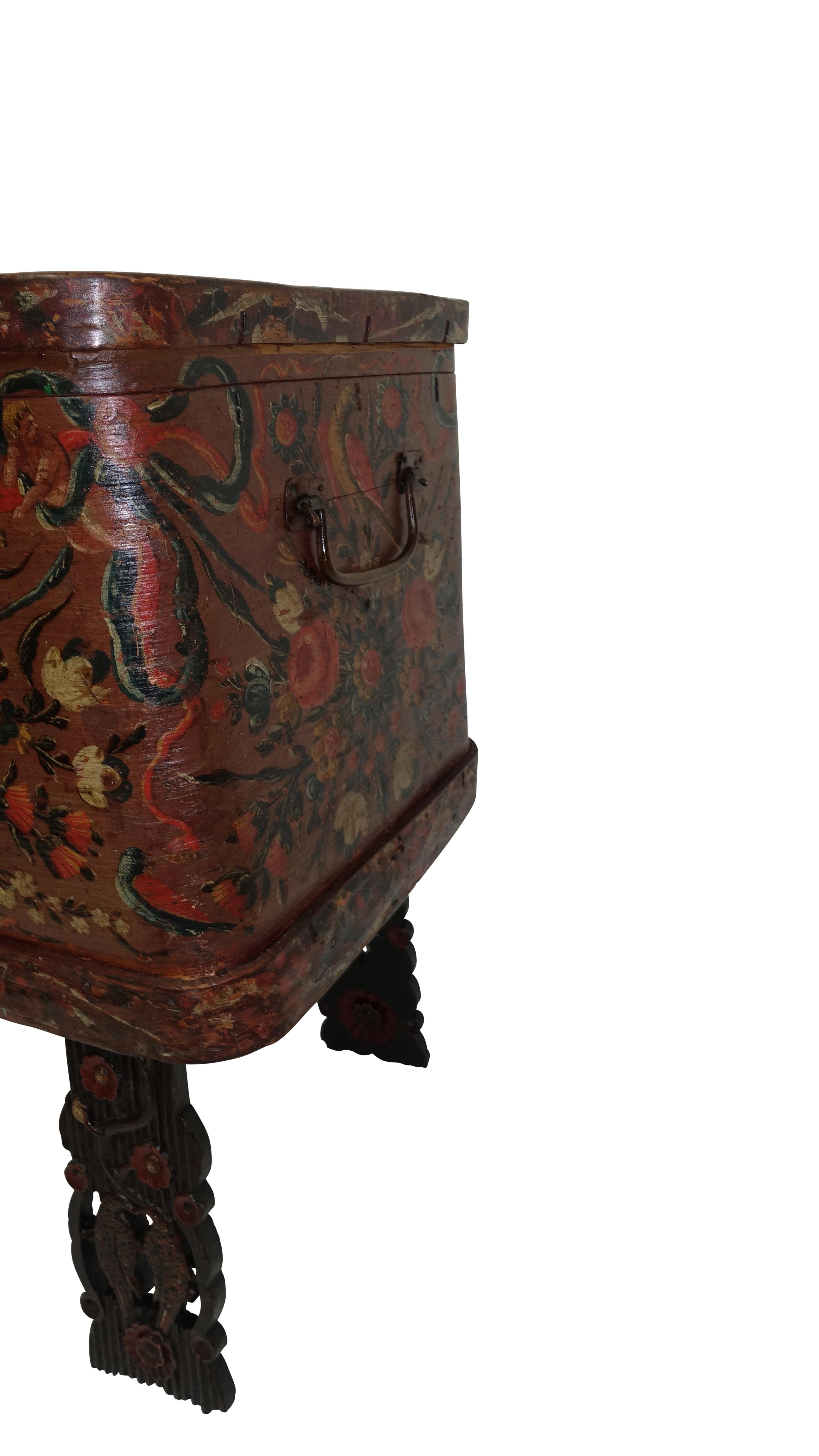 19th Century Scandinavian Painted Dowery Wedding Chest, circa 1800 For Sale