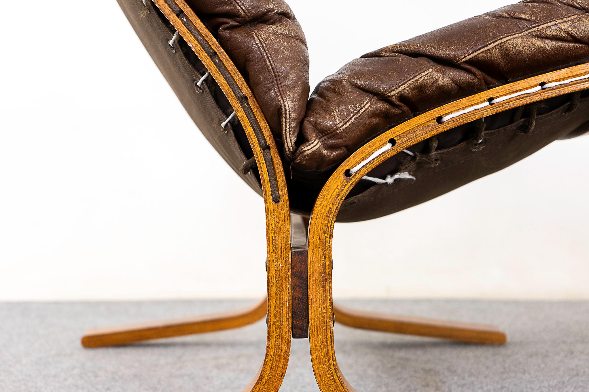 Mid-20th Century Norwegian Siesta Lounge Chair & Footstool by Ingmar Relling