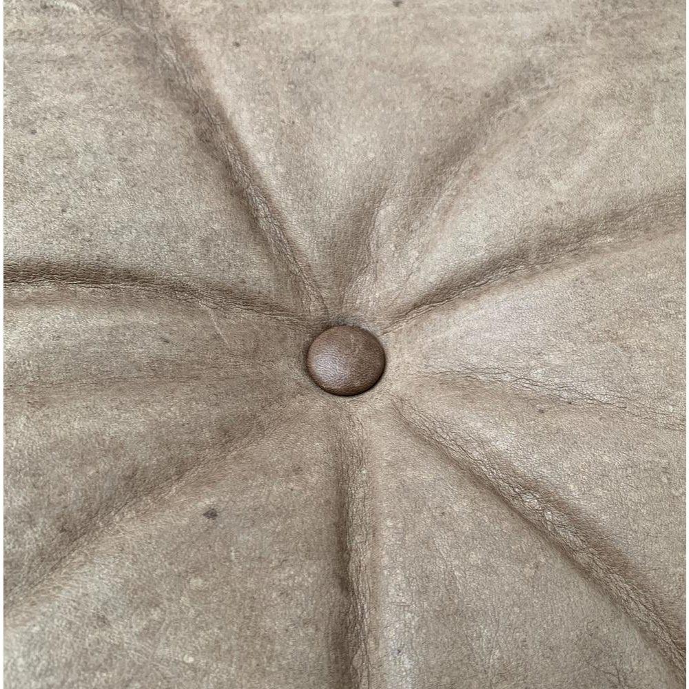 Norwegian Siesta Lounge Chair Ottoman Leather Cushion by Ingmar Relling In Fair Condition For Sale In Hamburg, DE