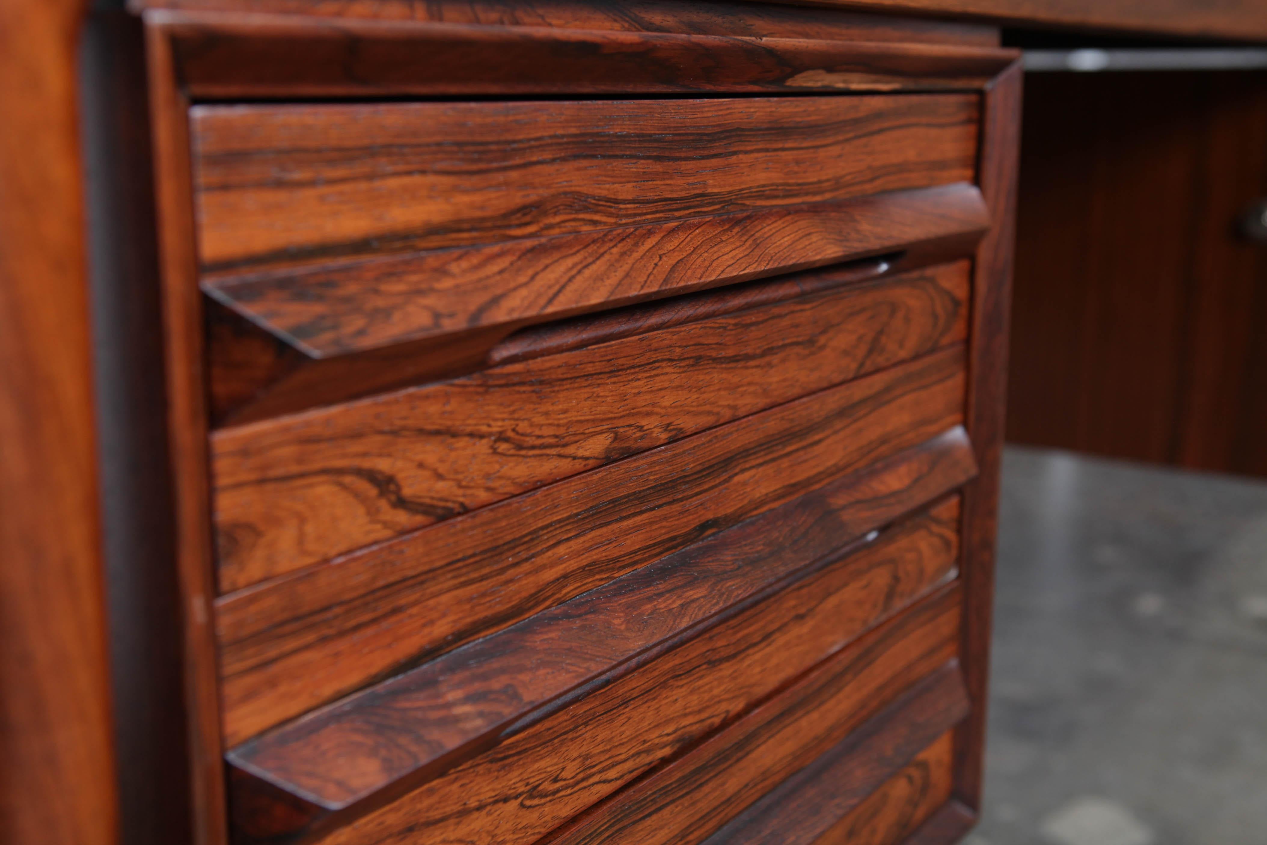 Norwegian Six-Drawer Executive Desk by Torbjørn Afdal in Brazilian Rosewood 7